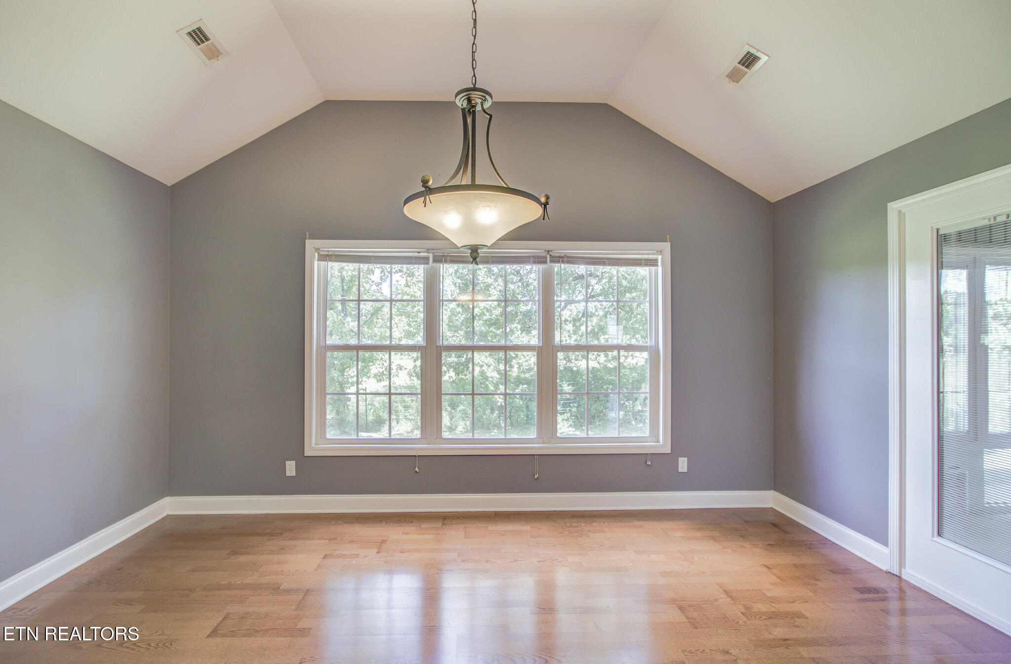 1074 Saint Johns Drive Maryville TN 37801