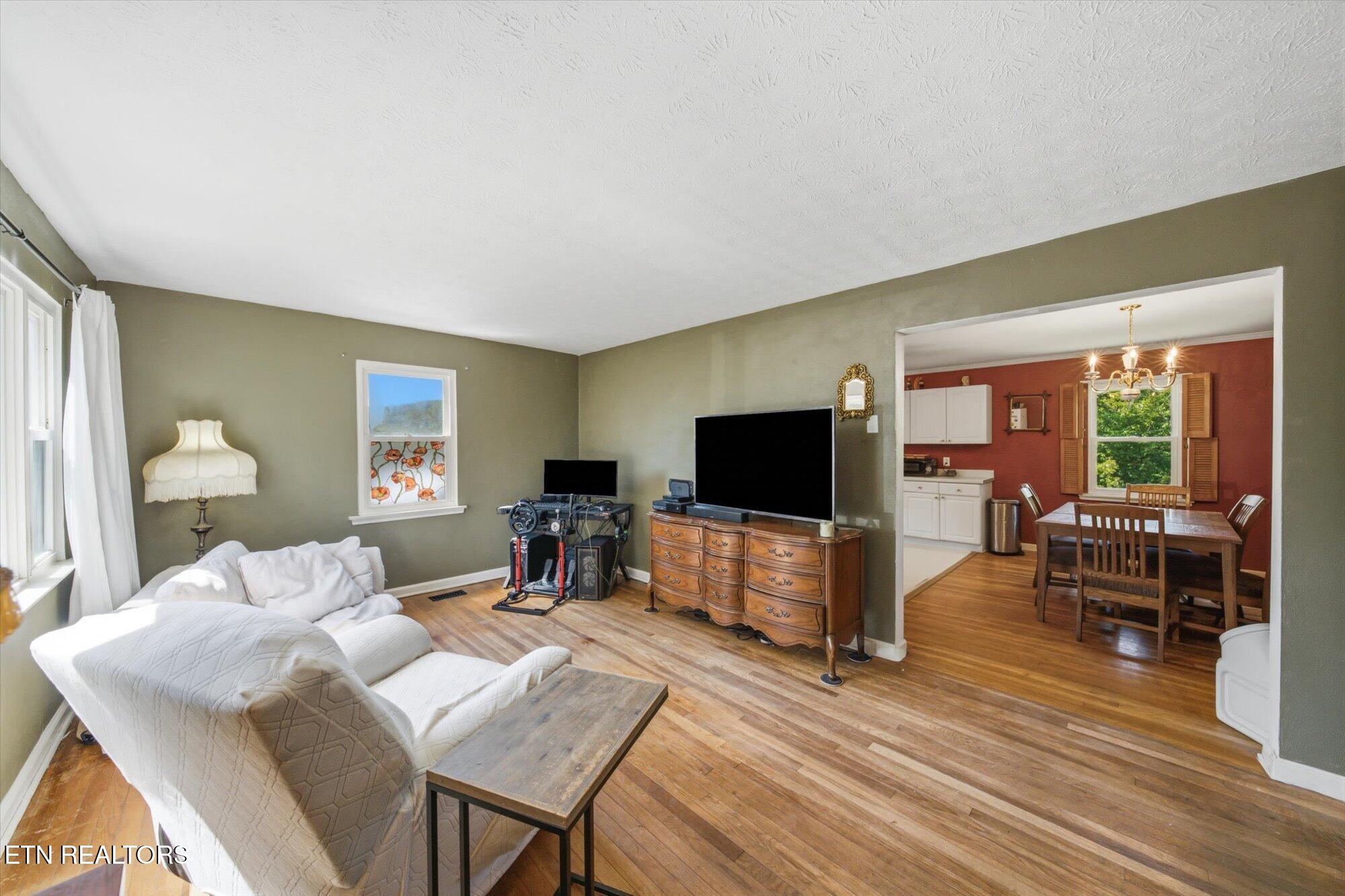 104 Scott Lane Oak Ridge TN 37830