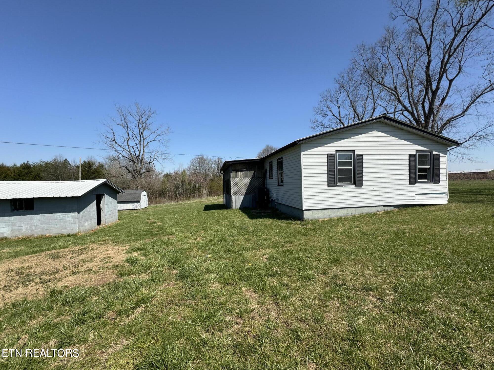 1222 Will Thompson Road Sparta TN 38583