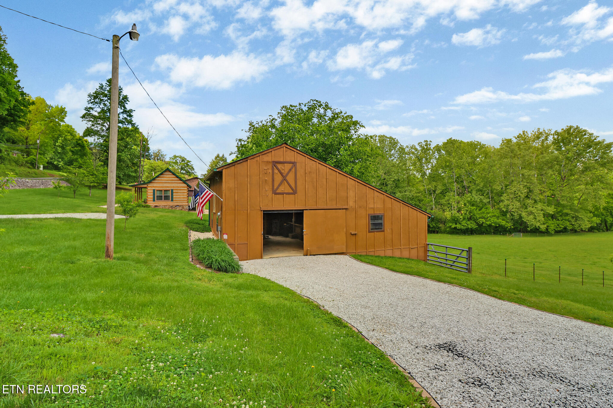 871 Poplar Creek Road Oliver Springs TN 37840
