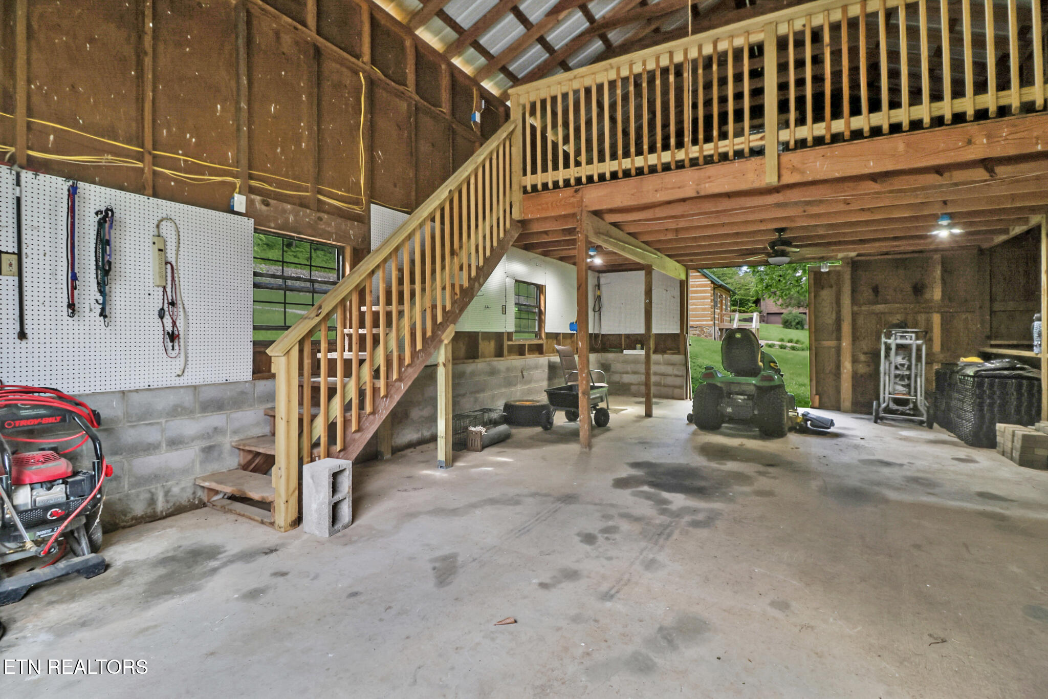 871 Poplar Creek Road Oliver Springs TN 37840