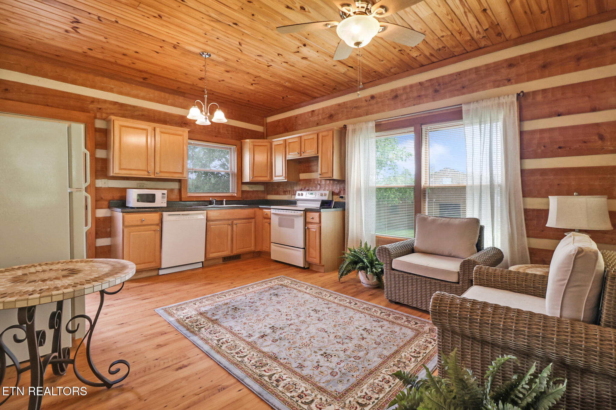 871 Poplar Creek Road Oliver Springs TN 37840