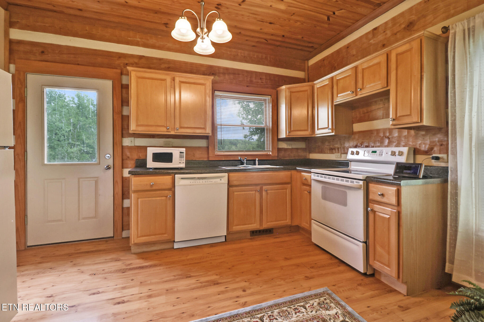 871 Poplar Creek Road Oliver Springs TN 37840