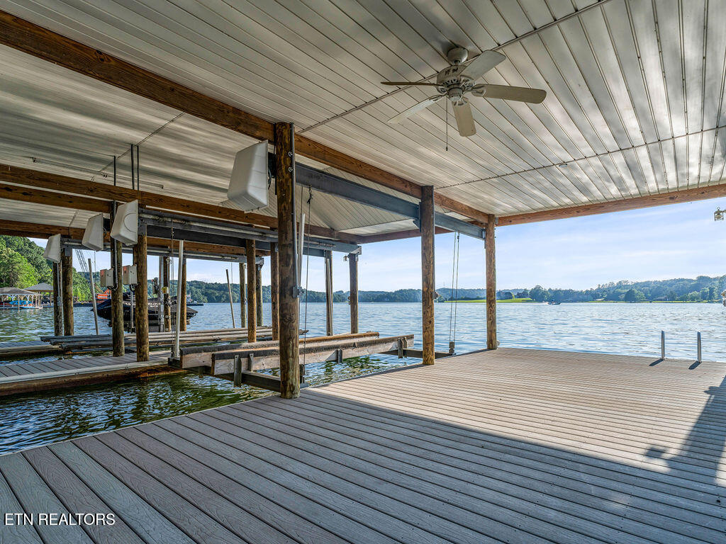 1325 Windridge Road Friendsville TN 37737