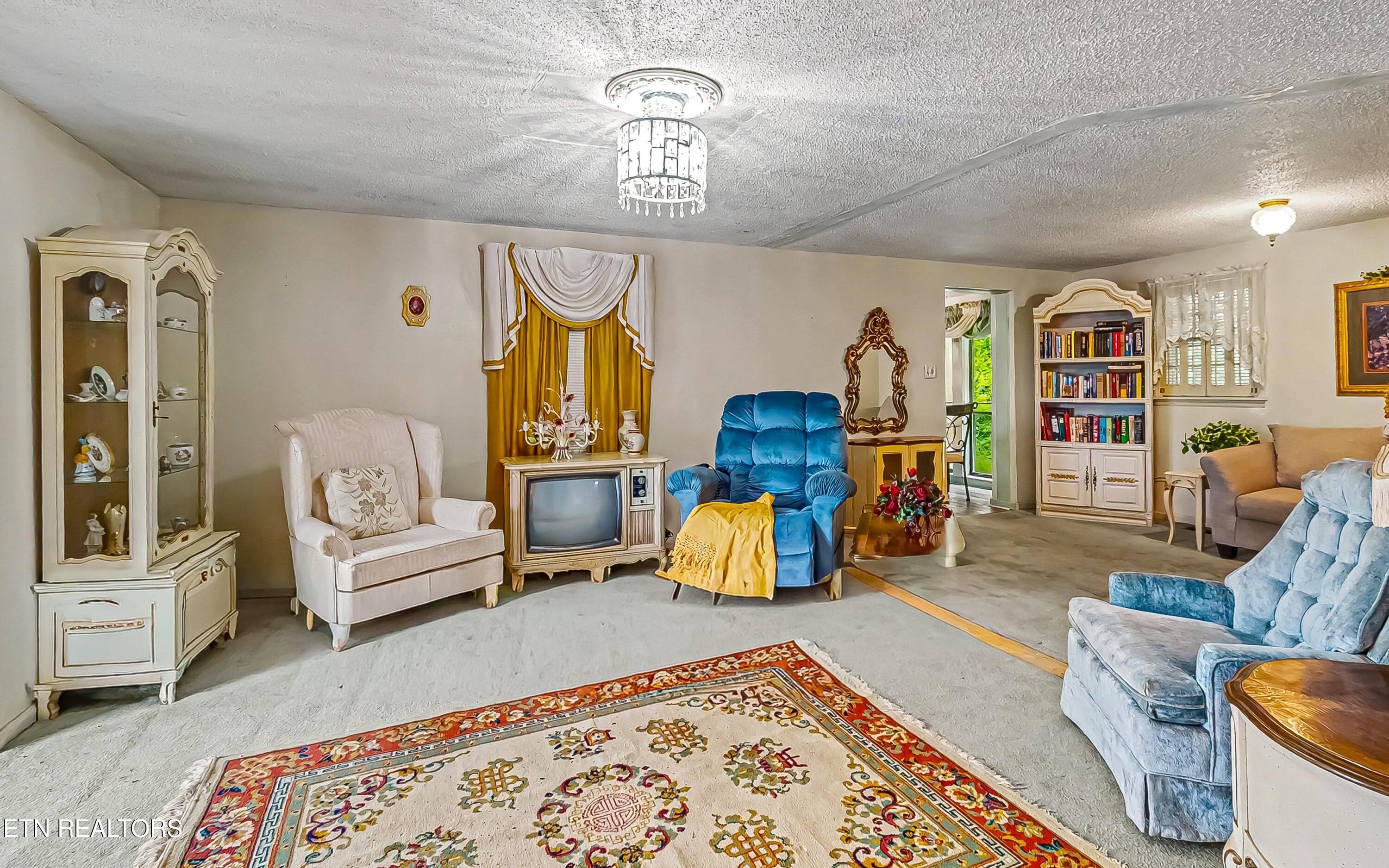 130 Old Knoxville Highway Oliver Springs TN 37840