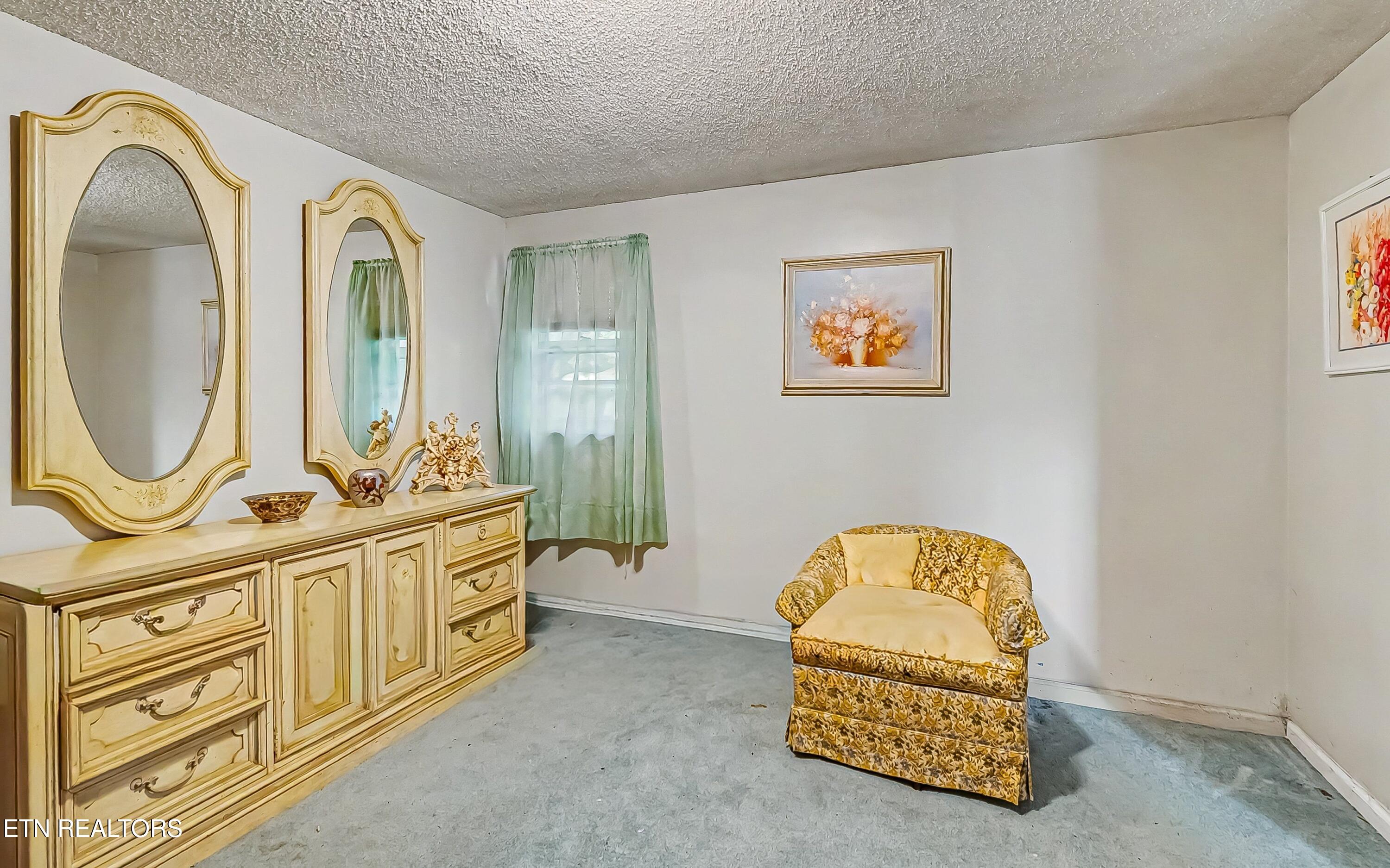 130 Old Knoxville Highway Oliver Springs TN 37840