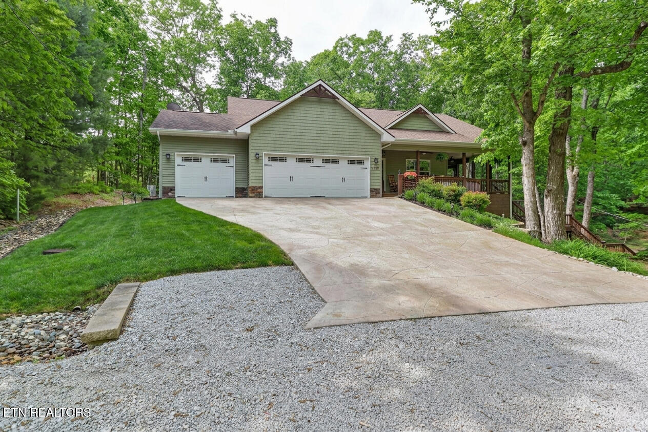 123 Leinster Lane Crossville TN 38558