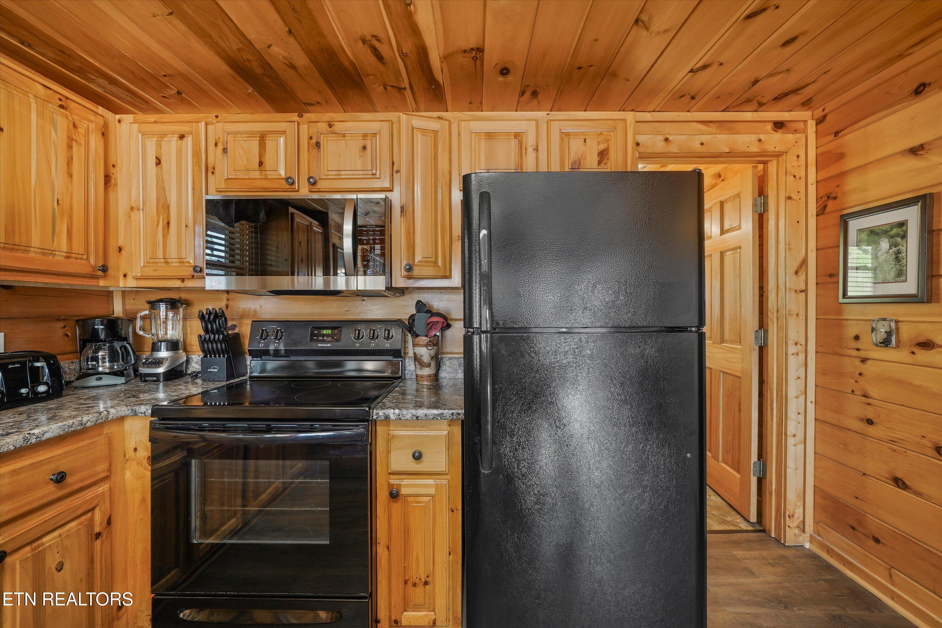 4449 Forest Vista Way Pigeon Forge TN 37863