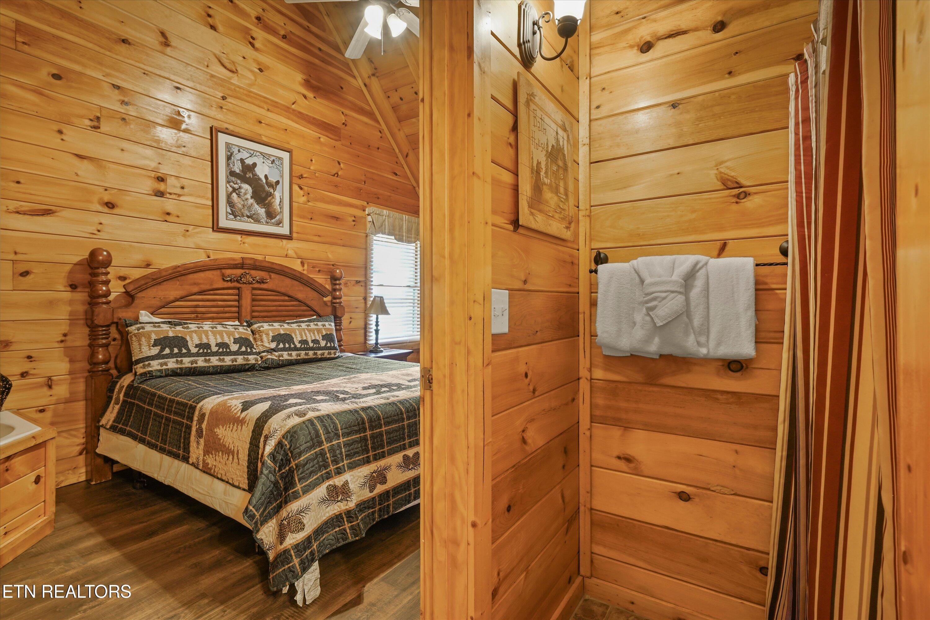 4449 Forest Vista Way Pigeon Forge TN 37863