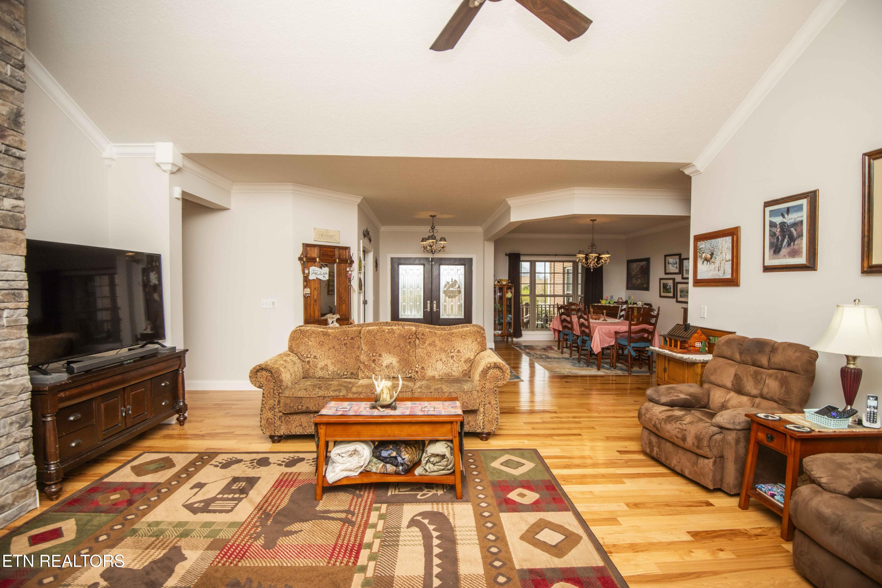 1435 Instrumental Avenue Sevierville TN 37876