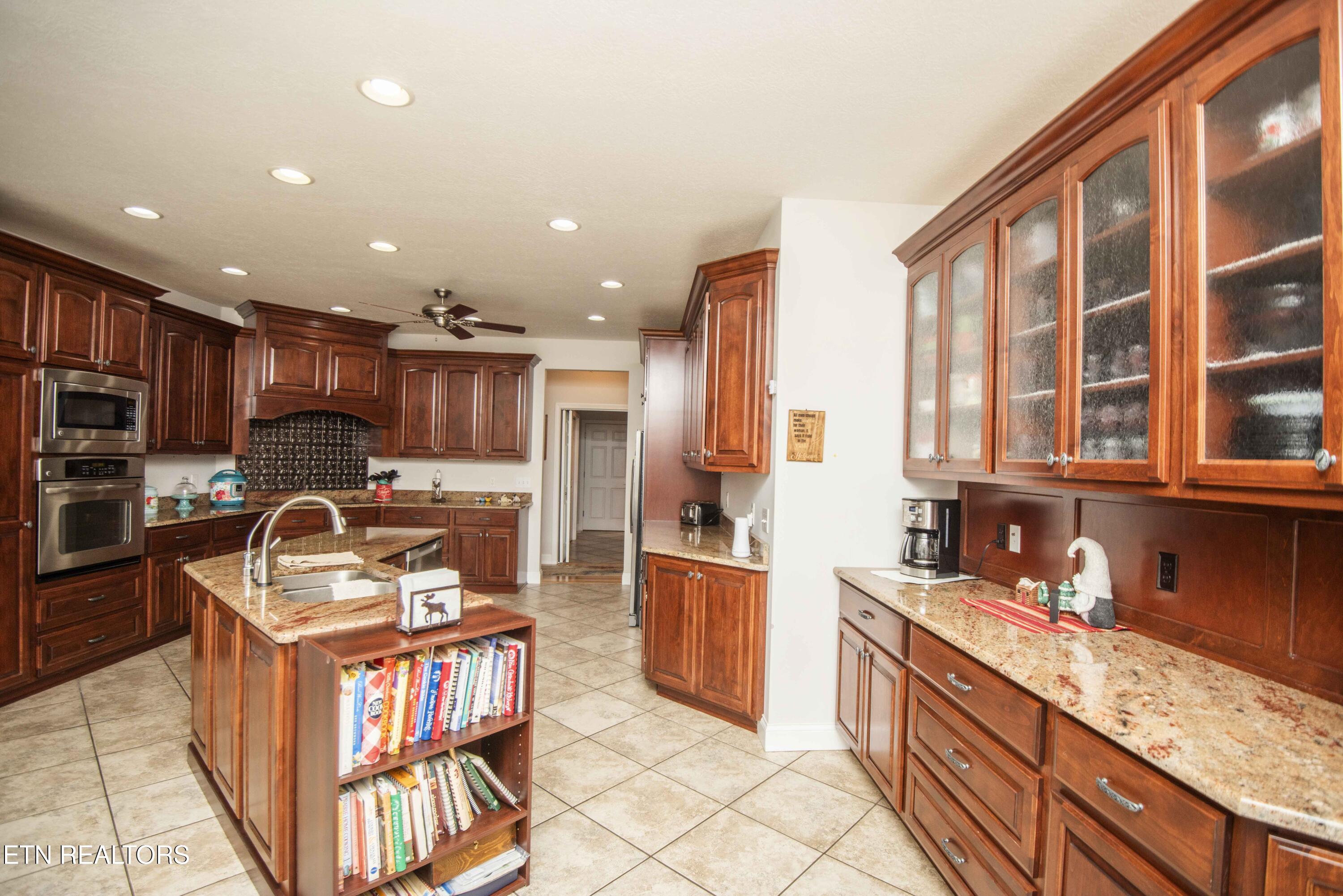 1435 Instrumental Avenue Sevierville TN 37876