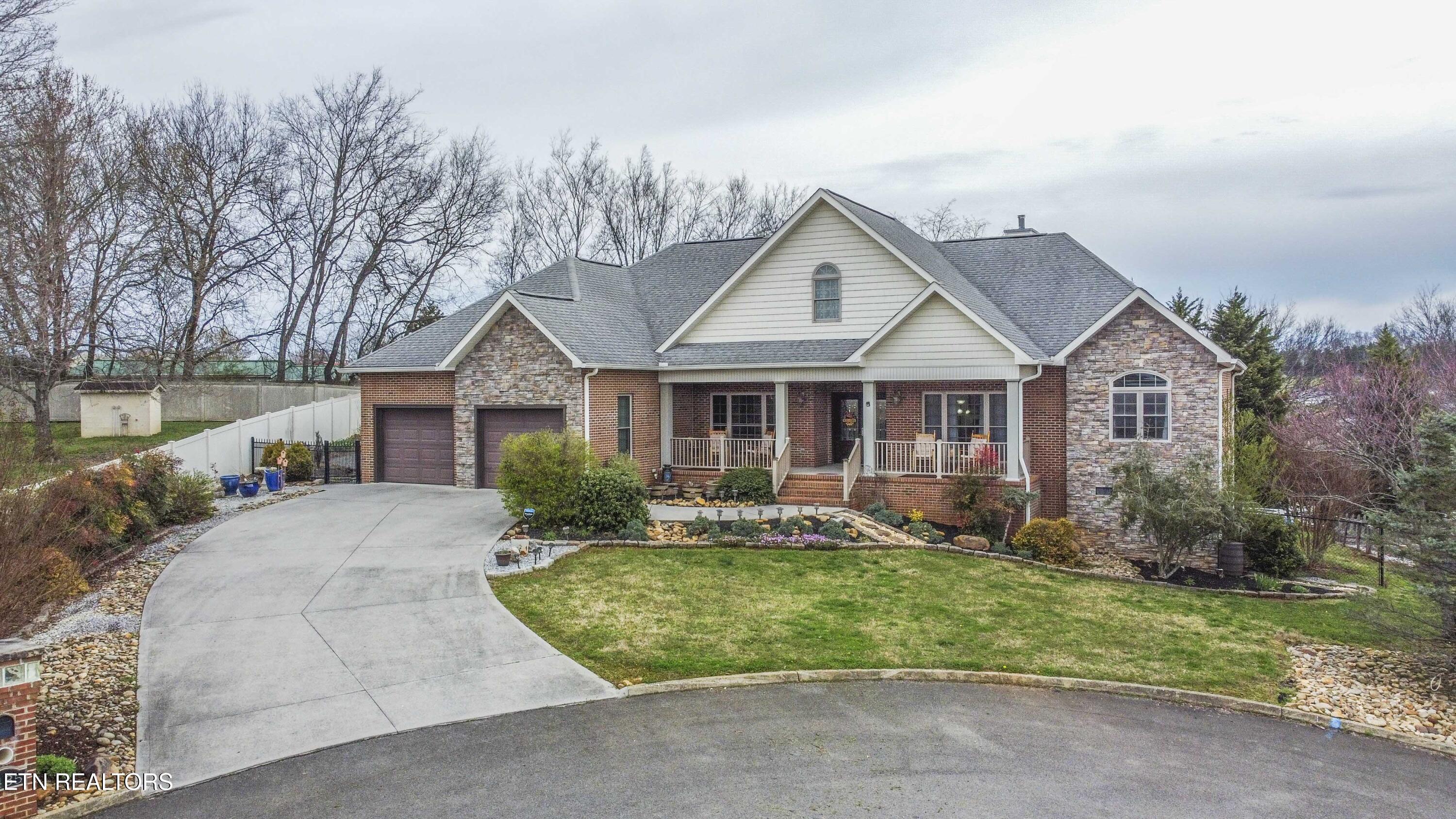 1435 Instrumental Avenue Sevierville TN 37876
