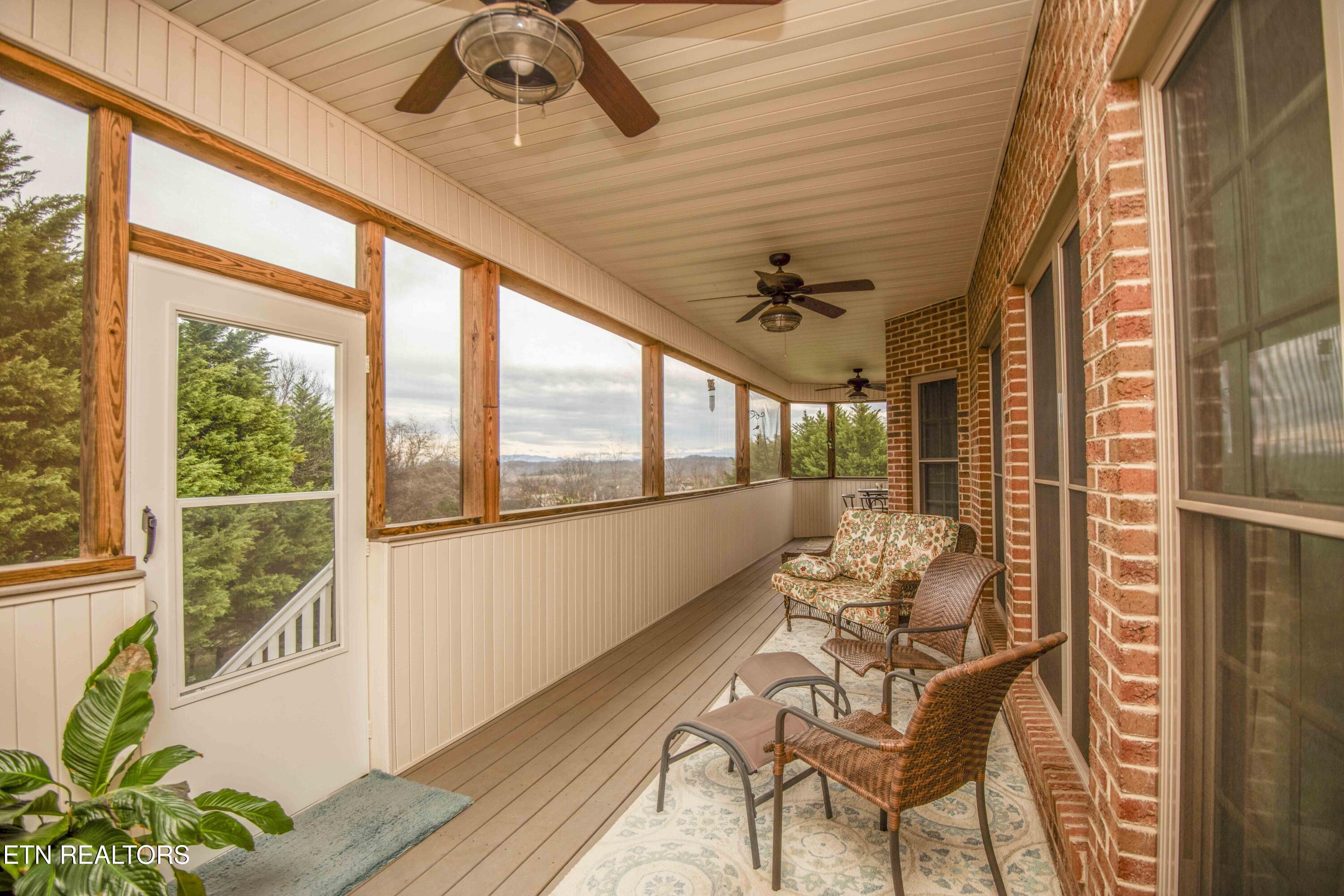 1435 Instrumental Avenue Sevierville TN 37876