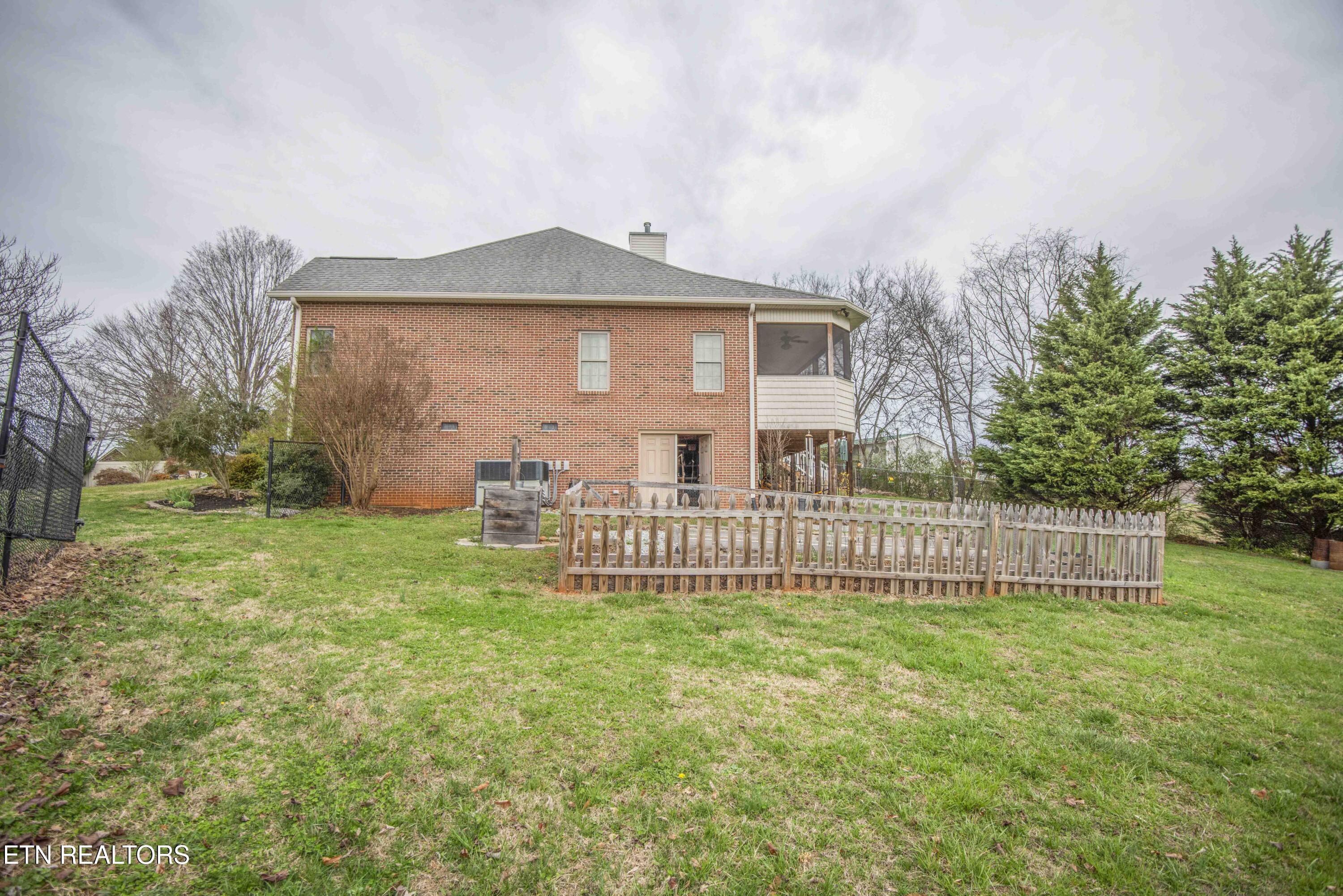 1435 Instrumental Avenue Sevierville TN 37876