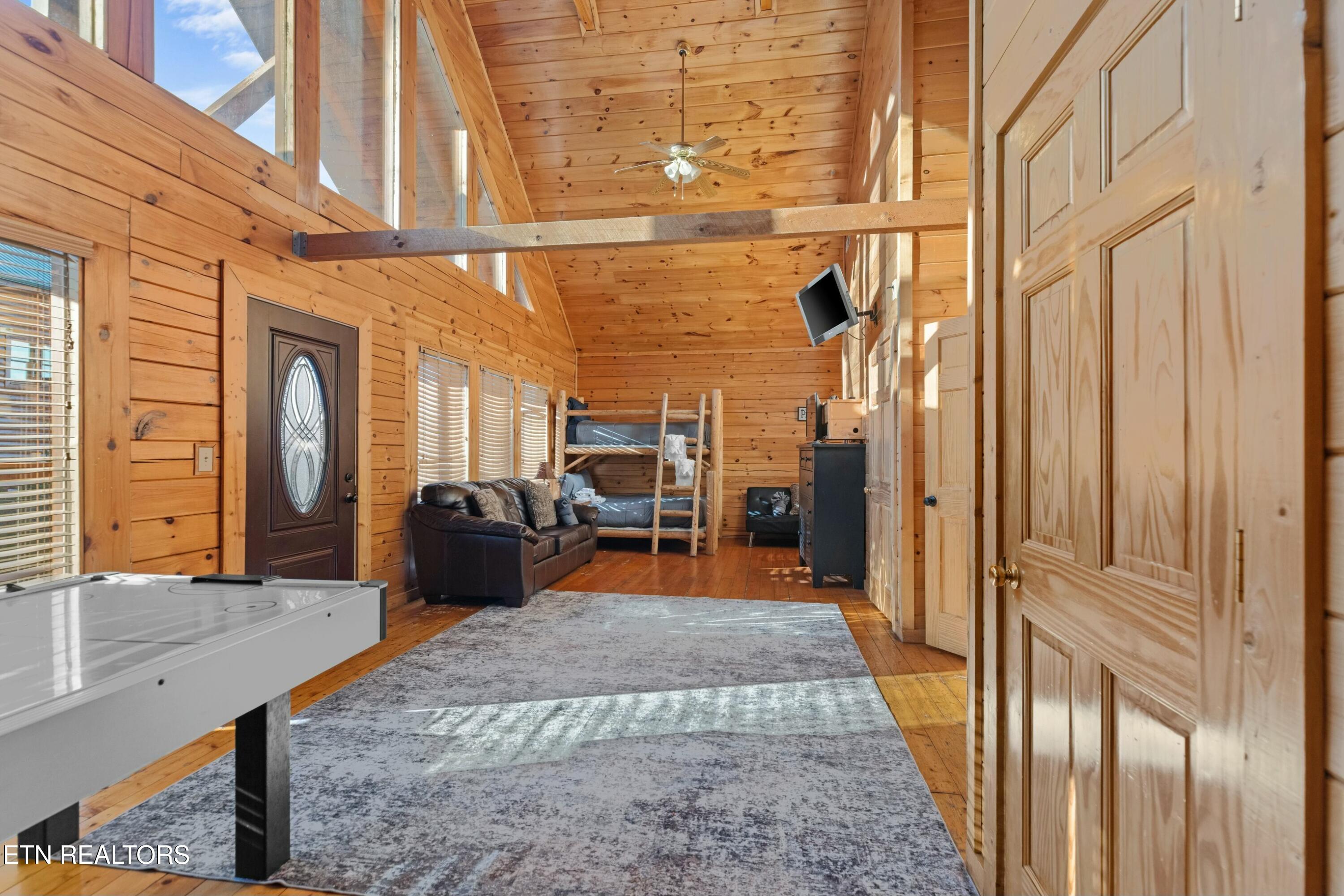 950 Black Bear Cub Way Sevierville TN 37862