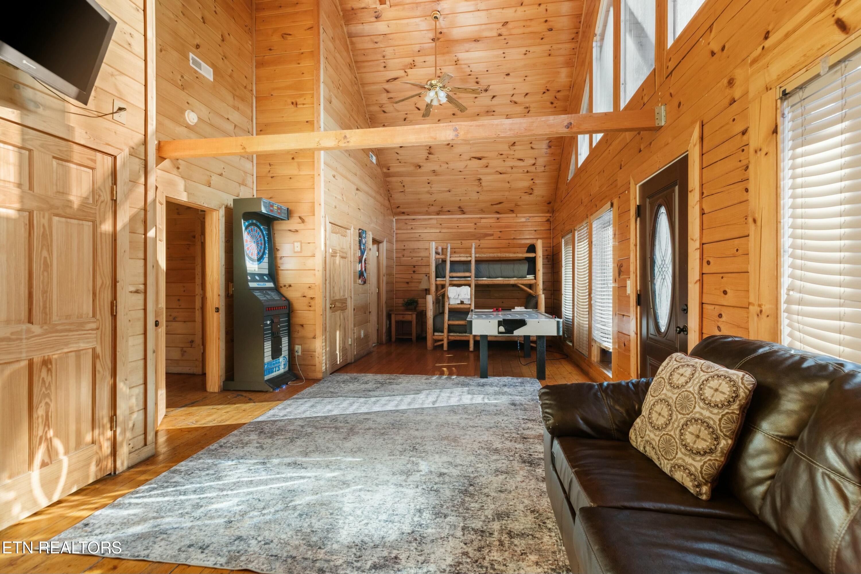 950 Black Bear Cub Way Sevierville TN 37862