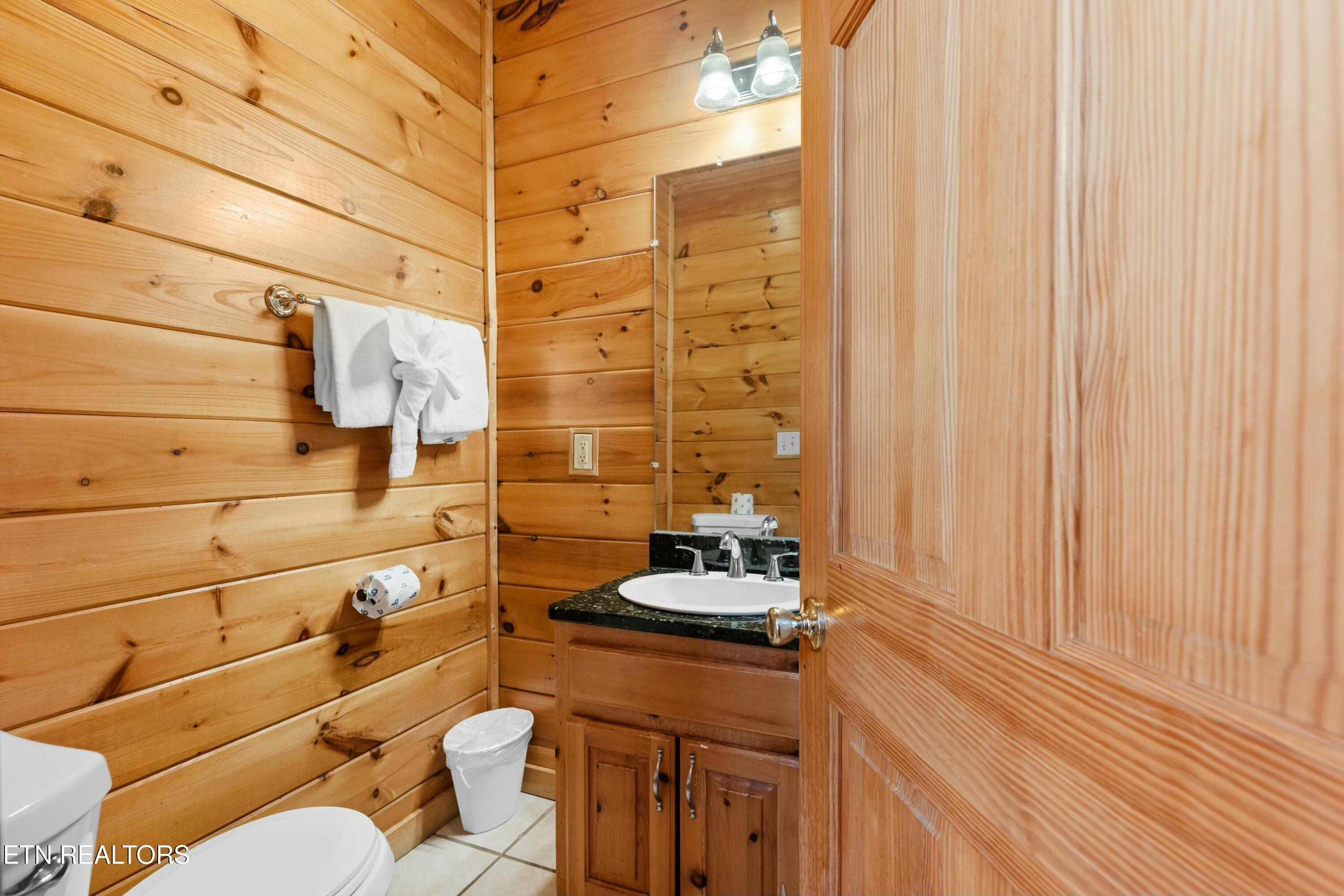 950 Black Bear Cub Way Sevierville TN 37862