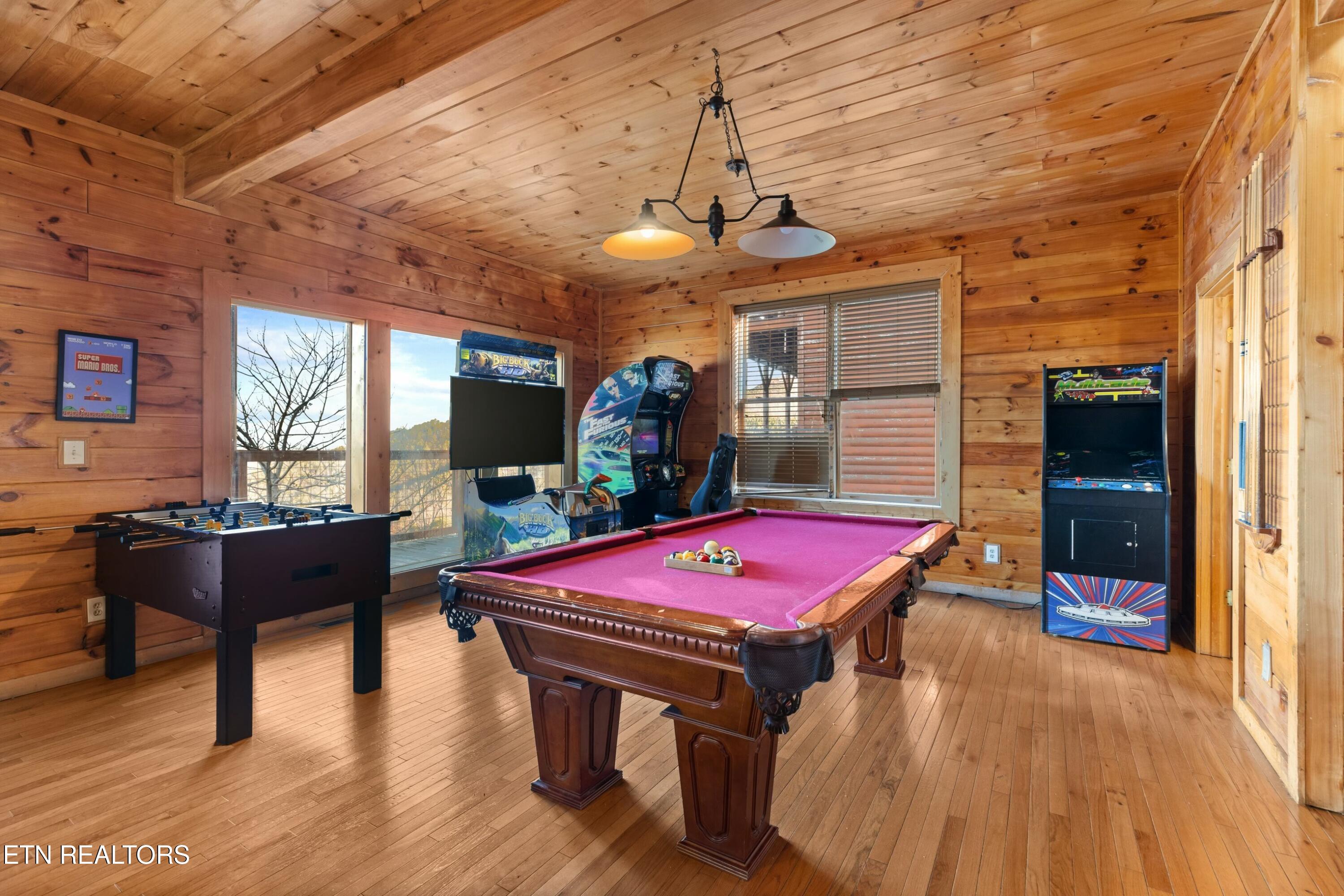 950 Black Bear Cub Way Sevierville TN 37862