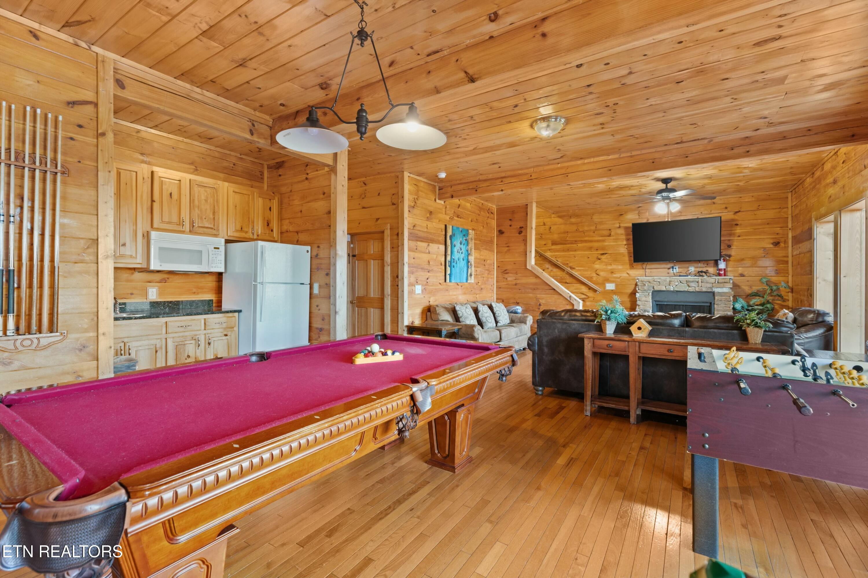 950 Black Bear Cub Way Sevierville TN 37862