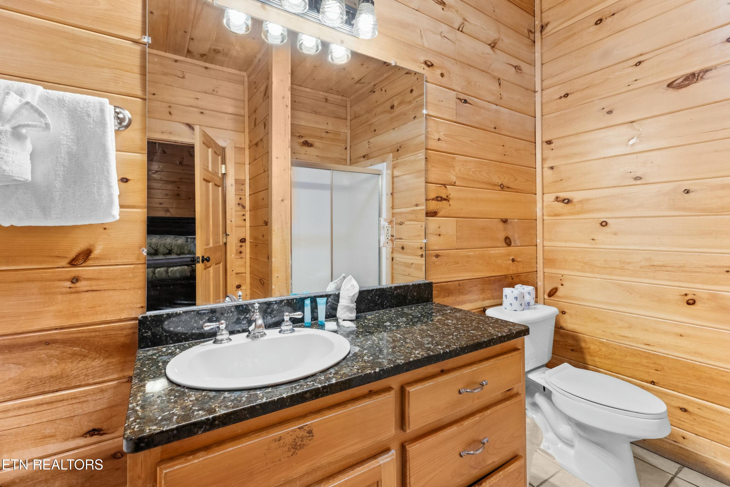 950 Black Bear Cub Way Sevierville TN 37862