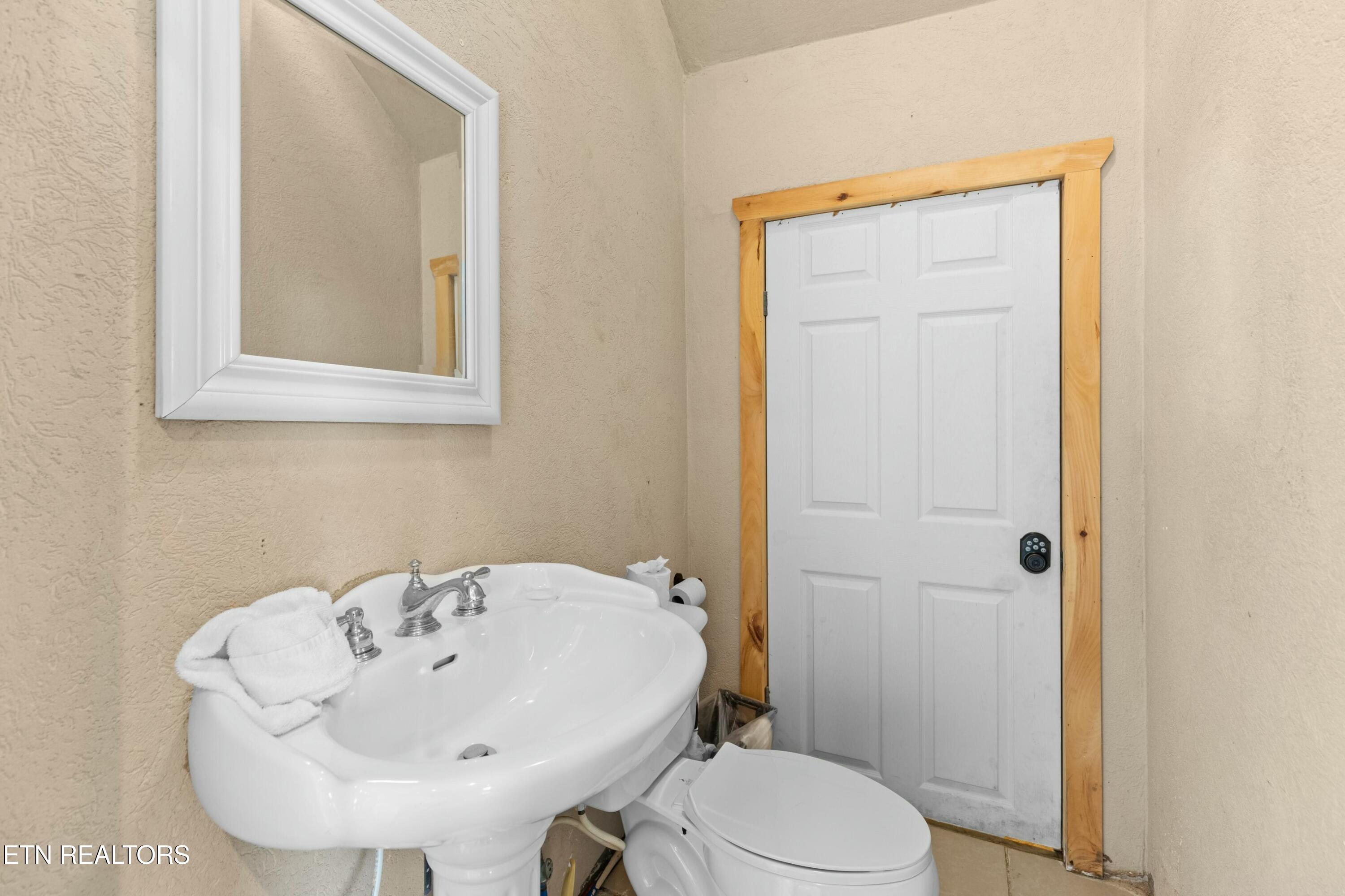 950 Black Bear Cub Way Sevierville TN 37862