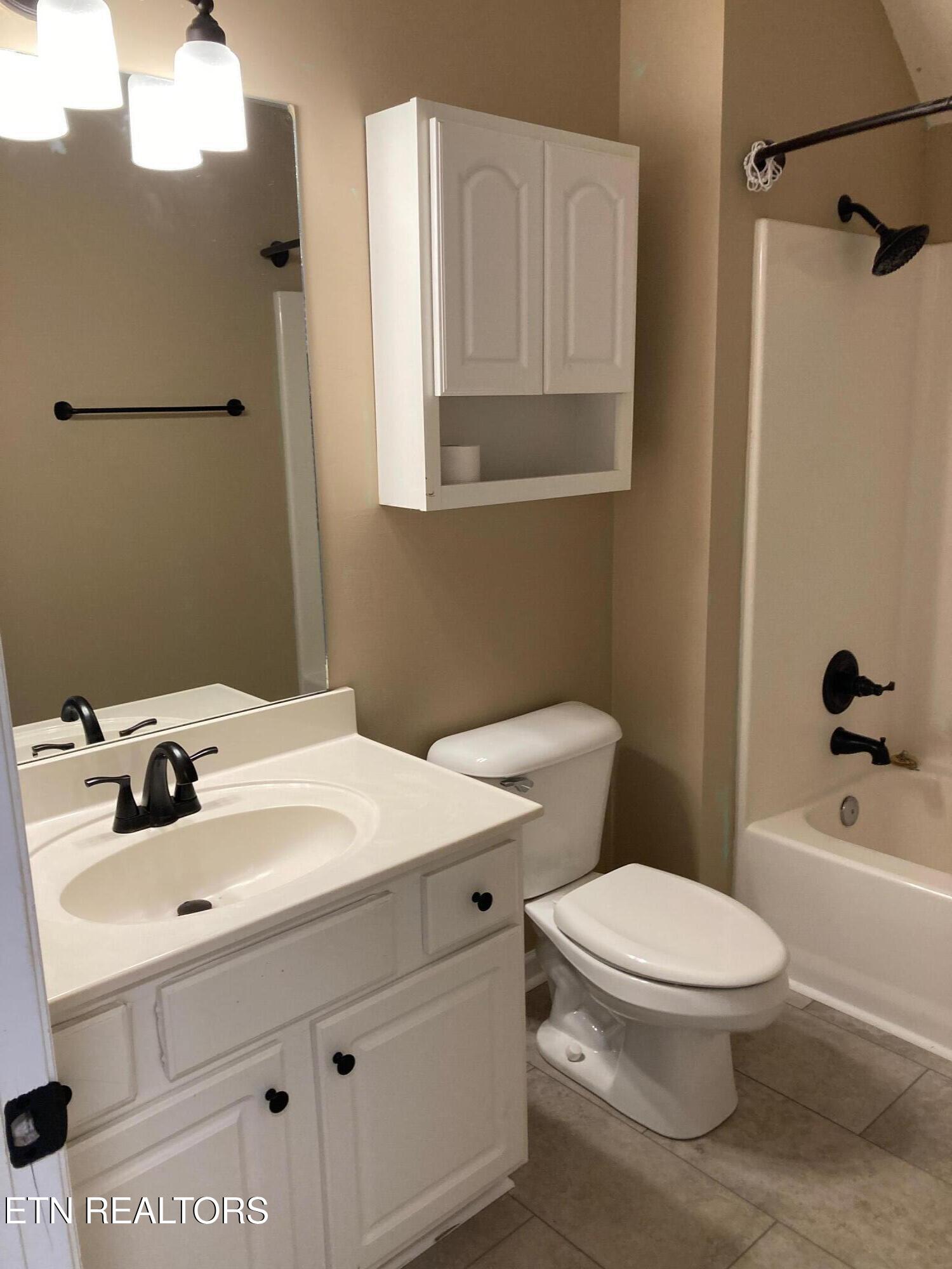 3318 Spindletop Court Knoxville TN 37938