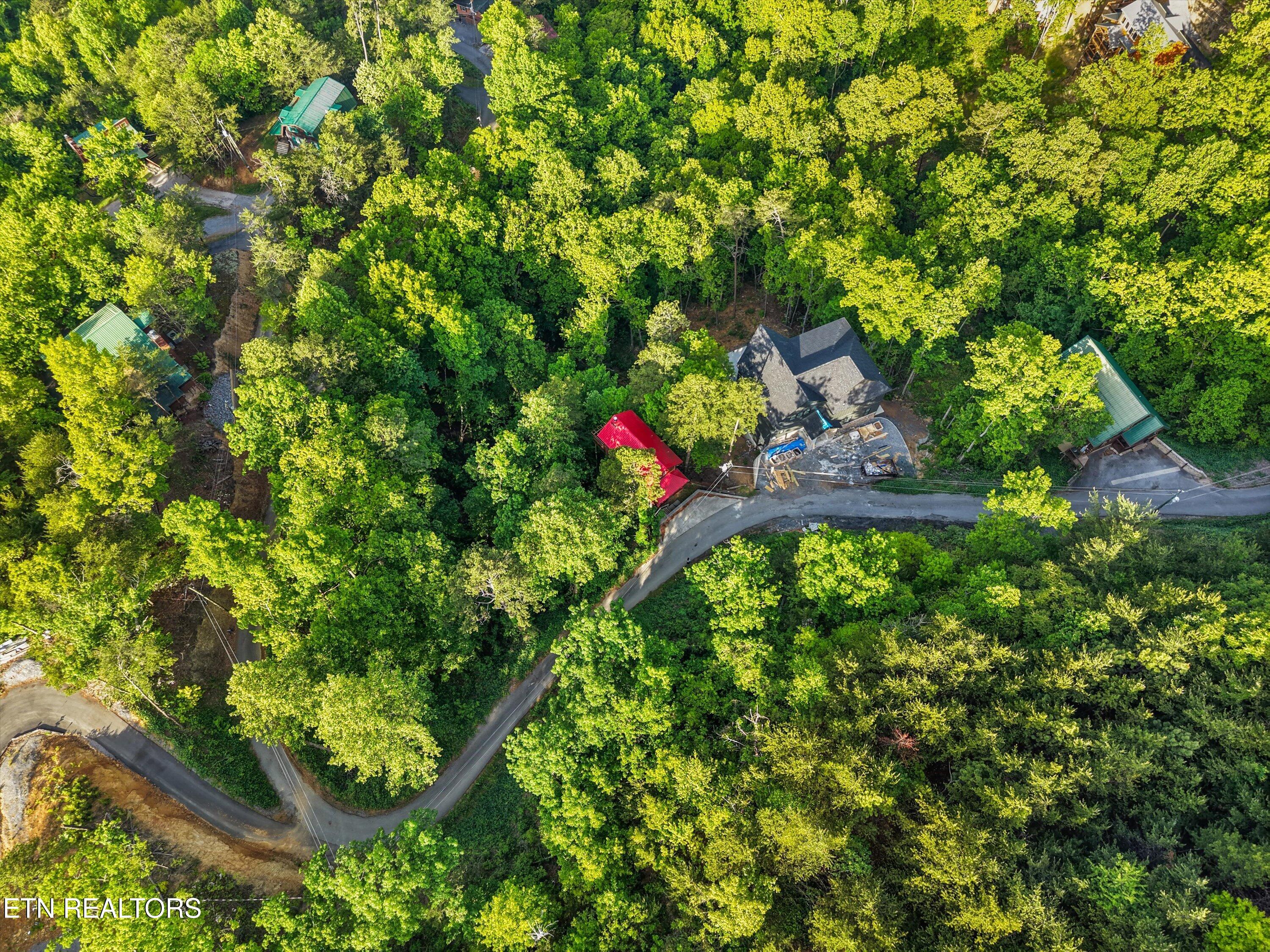 1809 Red Bone Way Sevierville TN 37876