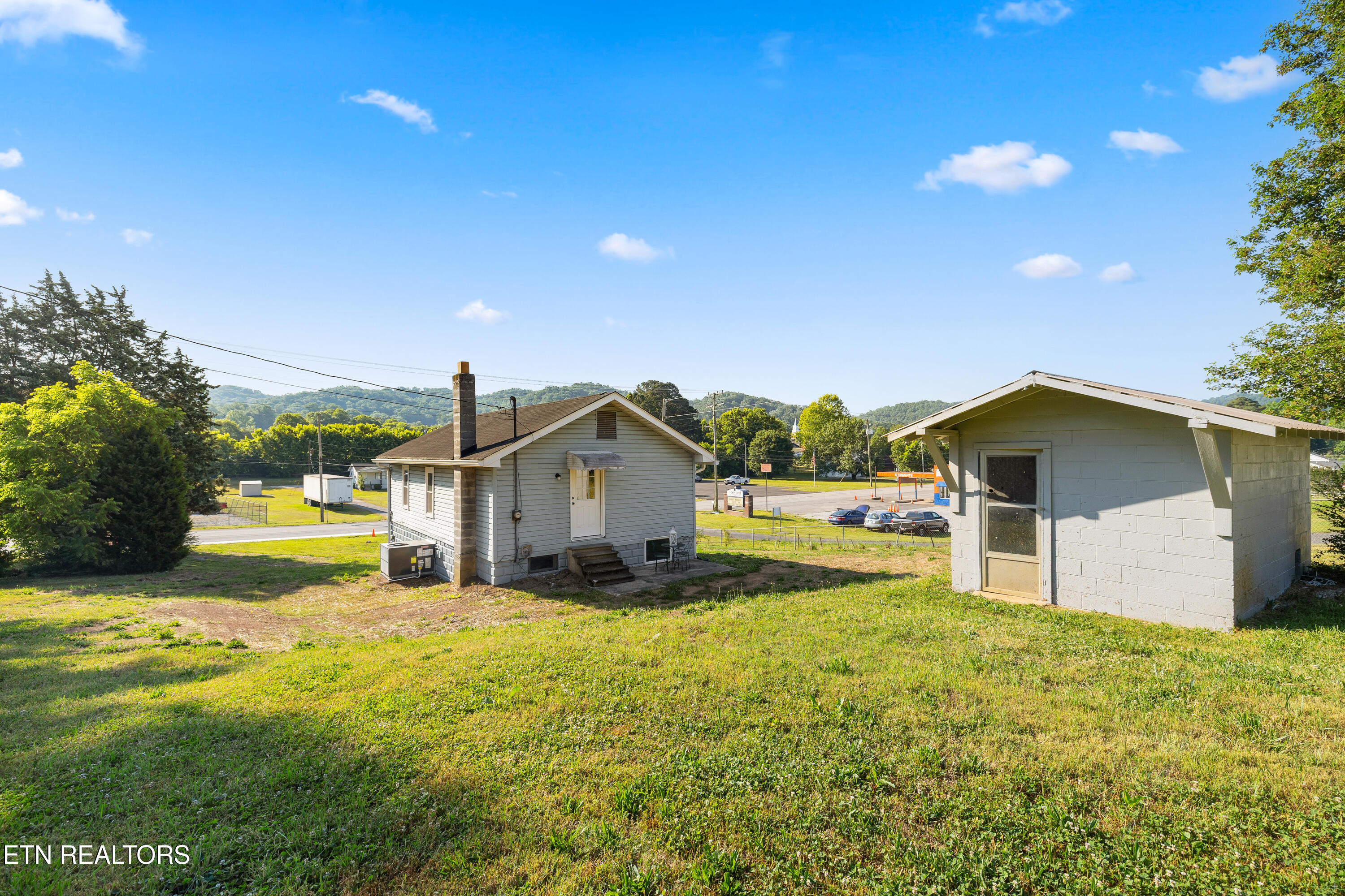 248 Hiway Drive Clinton TN 37716