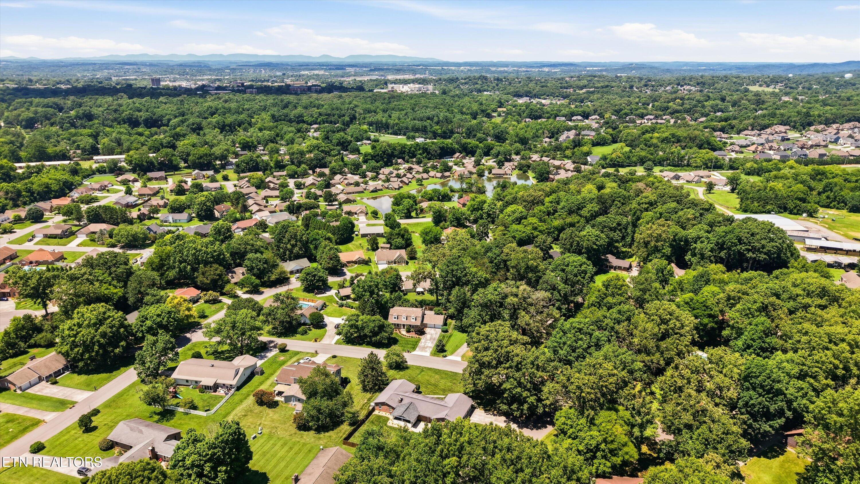2345 Chesterfield Drive Maryville TN 37803