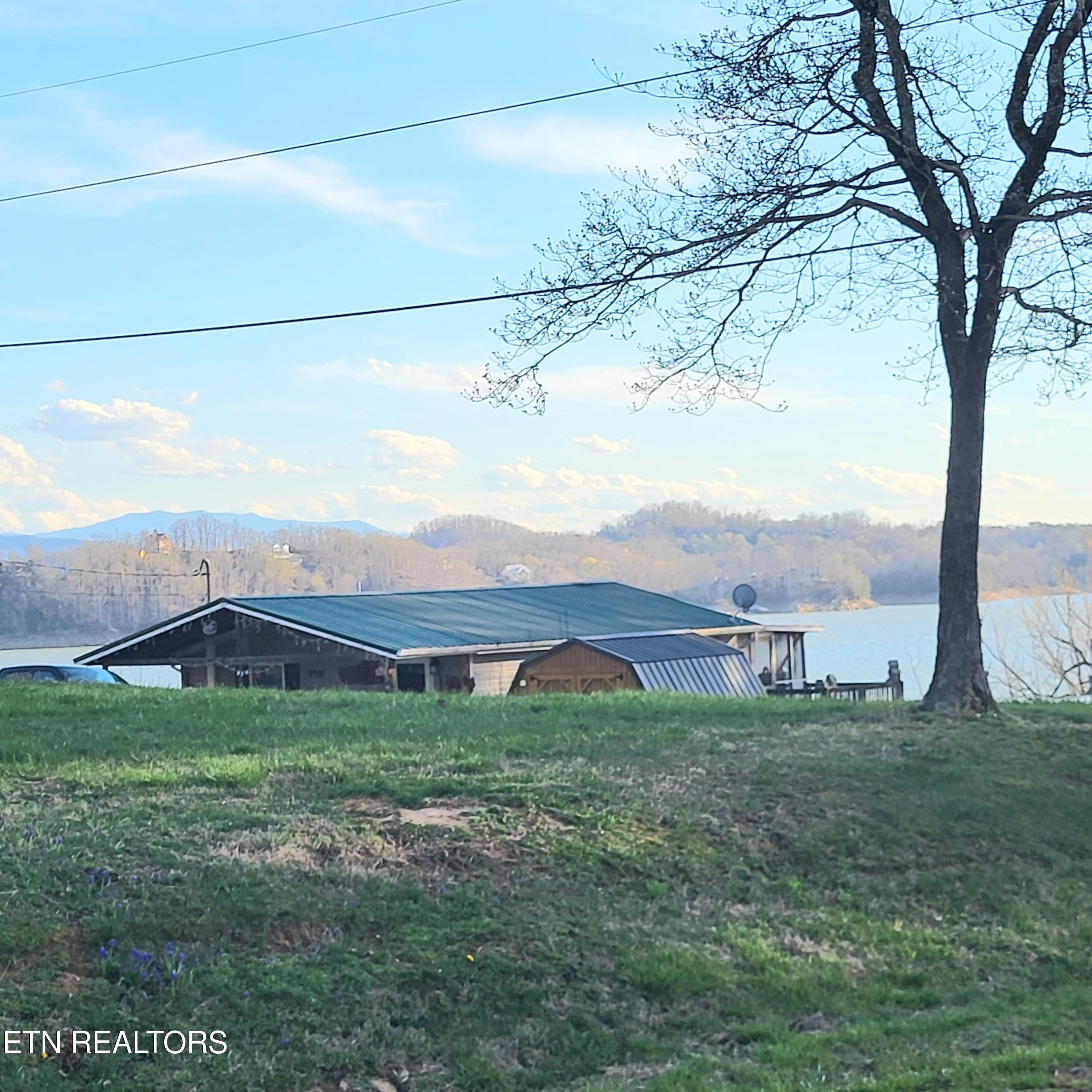 1542 Millstone Beach Road Dandridge TN 37725