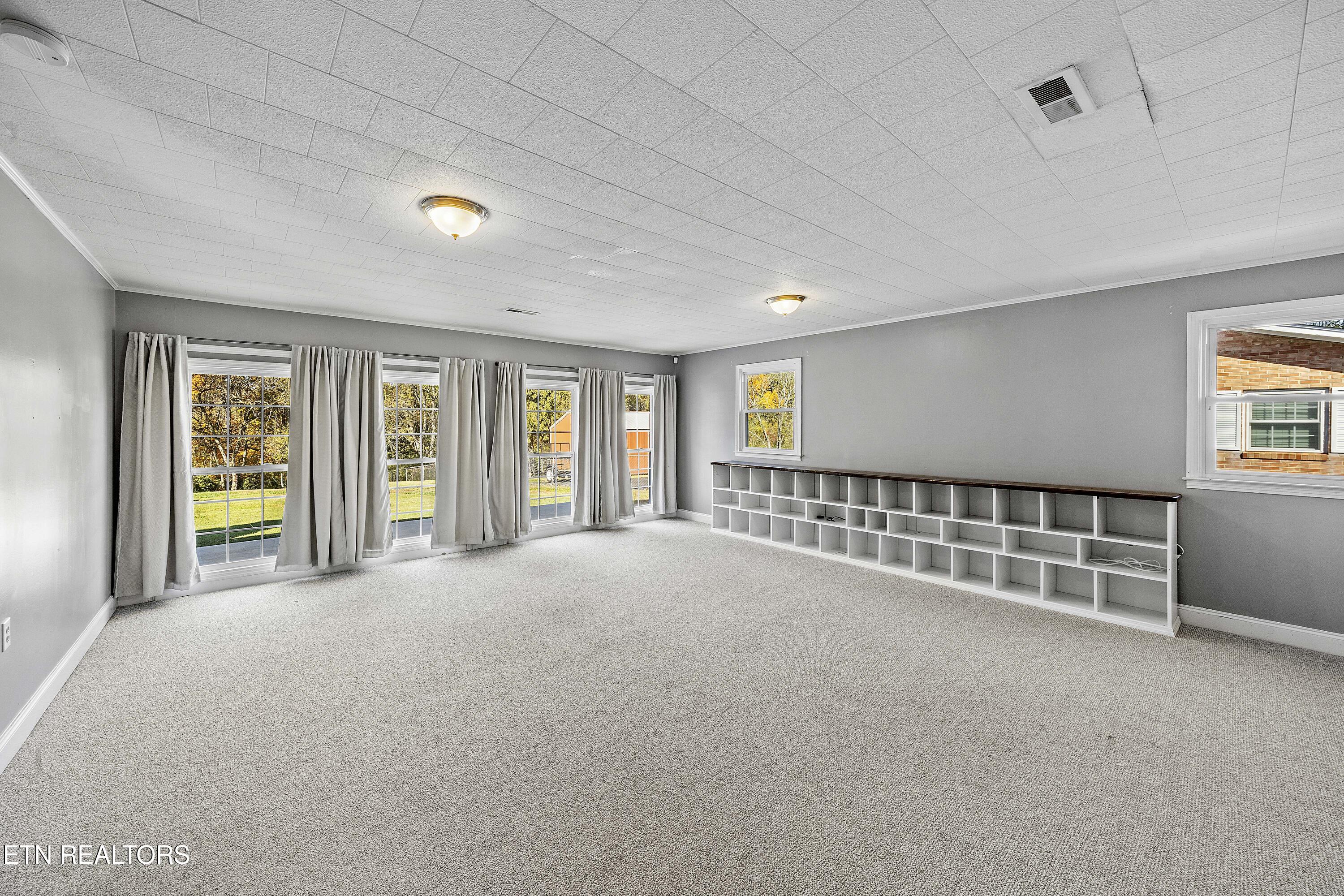 1882 Calloway Circle Lenoir City TN 37772