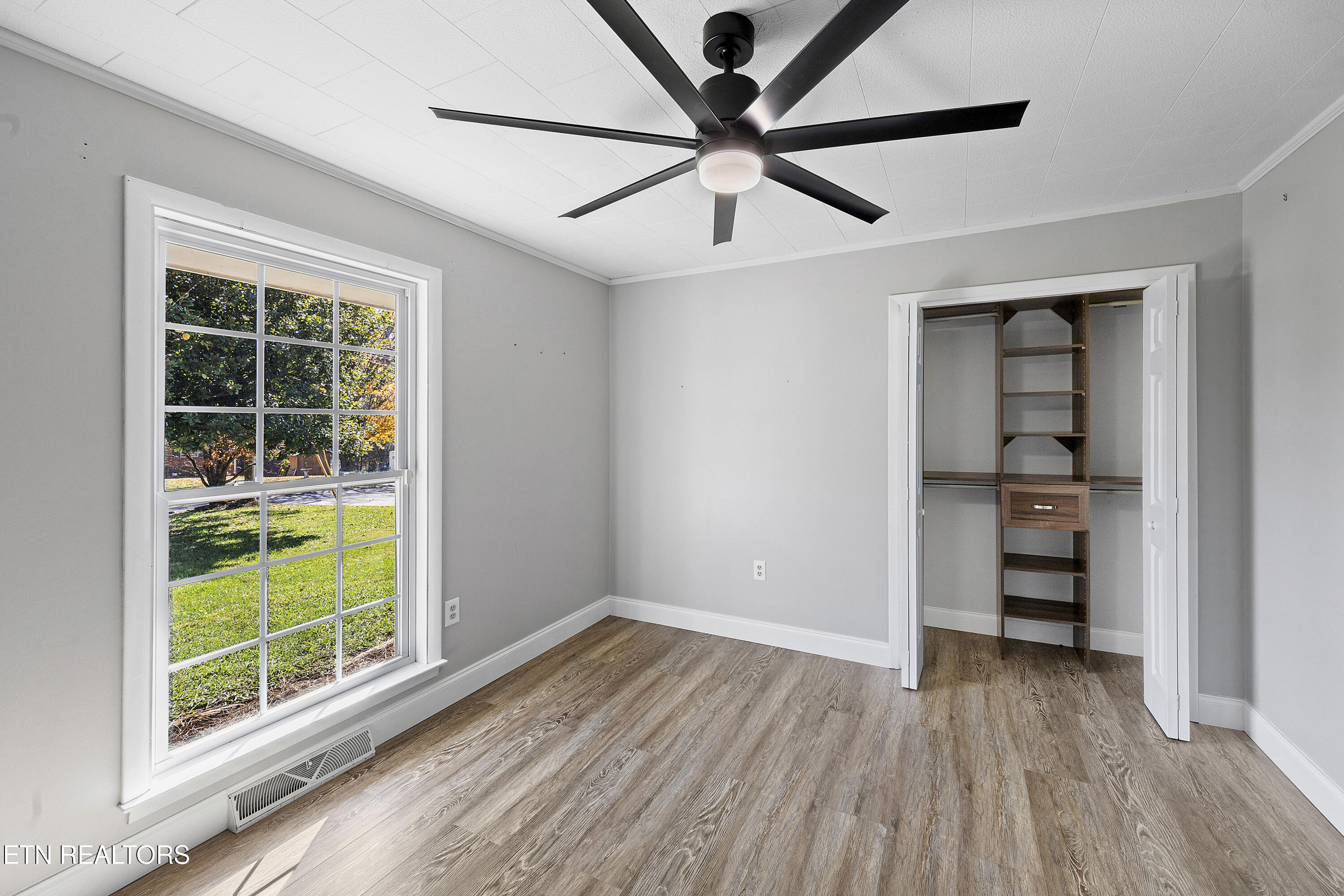 1882 Calloway Circle Lenoir City TN 37772