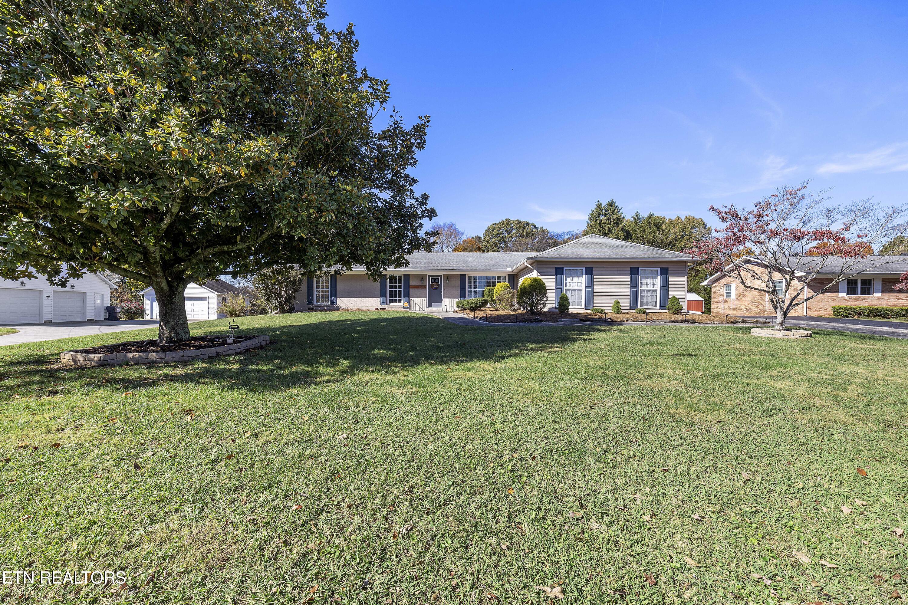 1882 Calloway Circle Lenoir City TN 37772