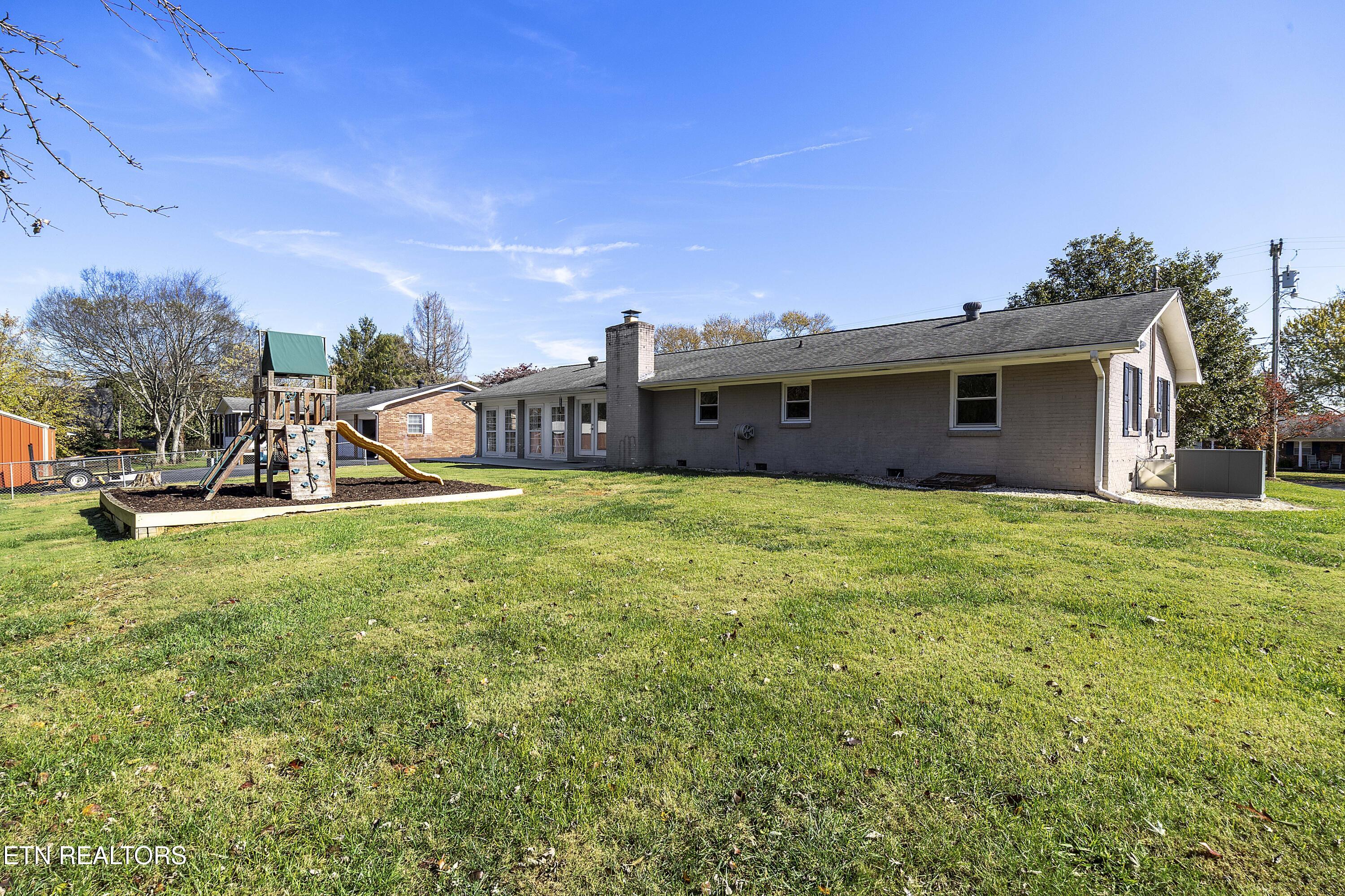 1882 Calloway Circle Lenoir City TN 37772