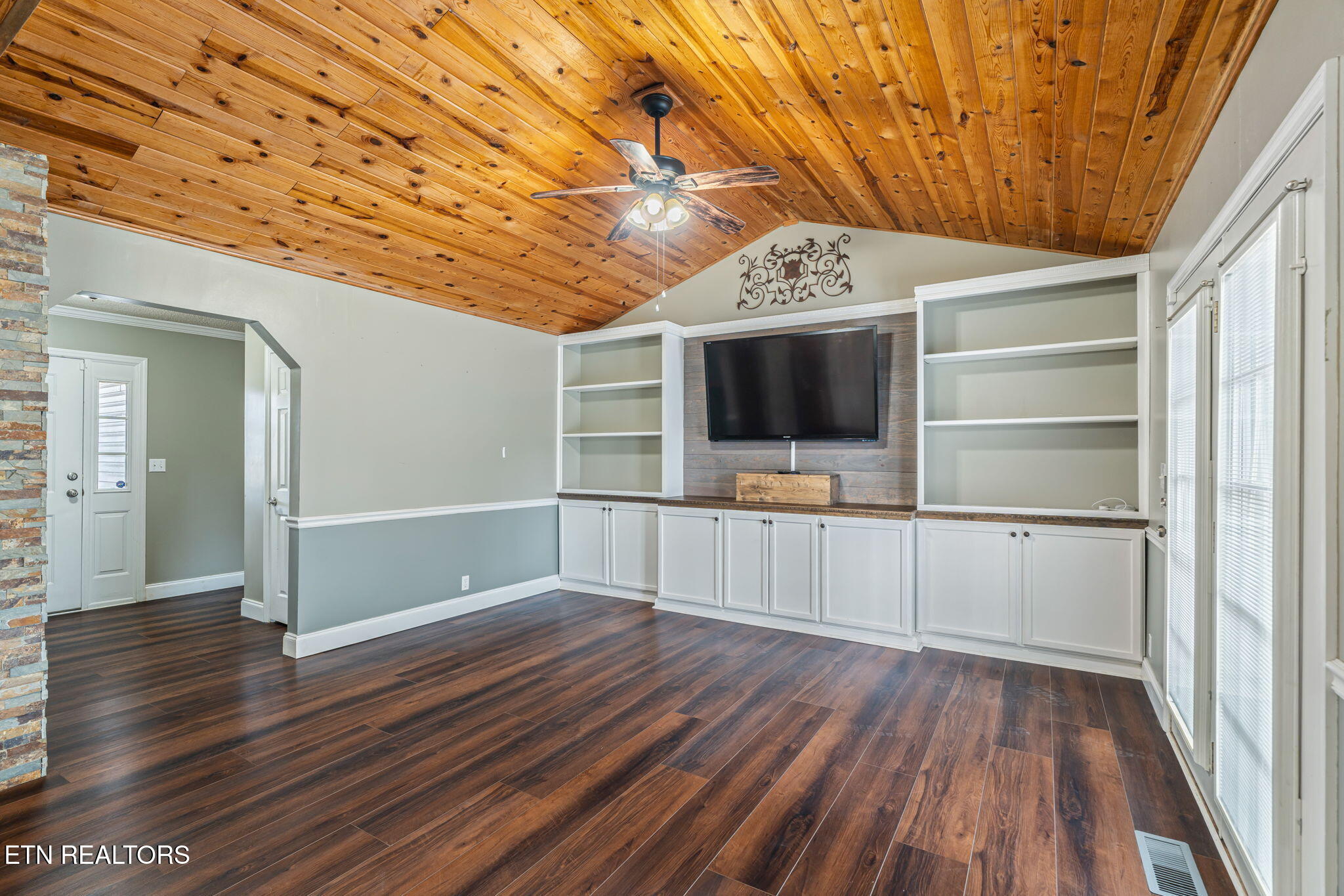 124 Abby Lane Jacksboro TN 37757