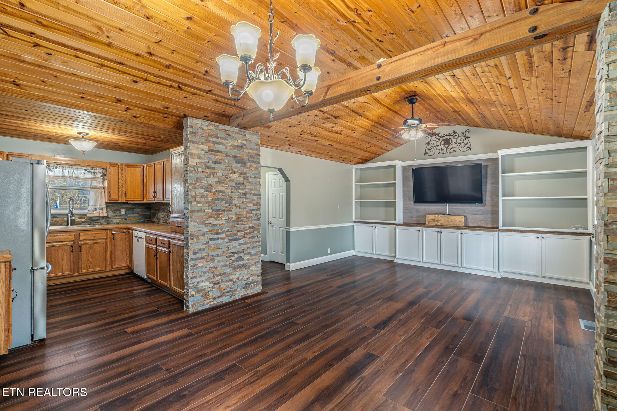 124 Abby Lane Jacksboro TN 37757