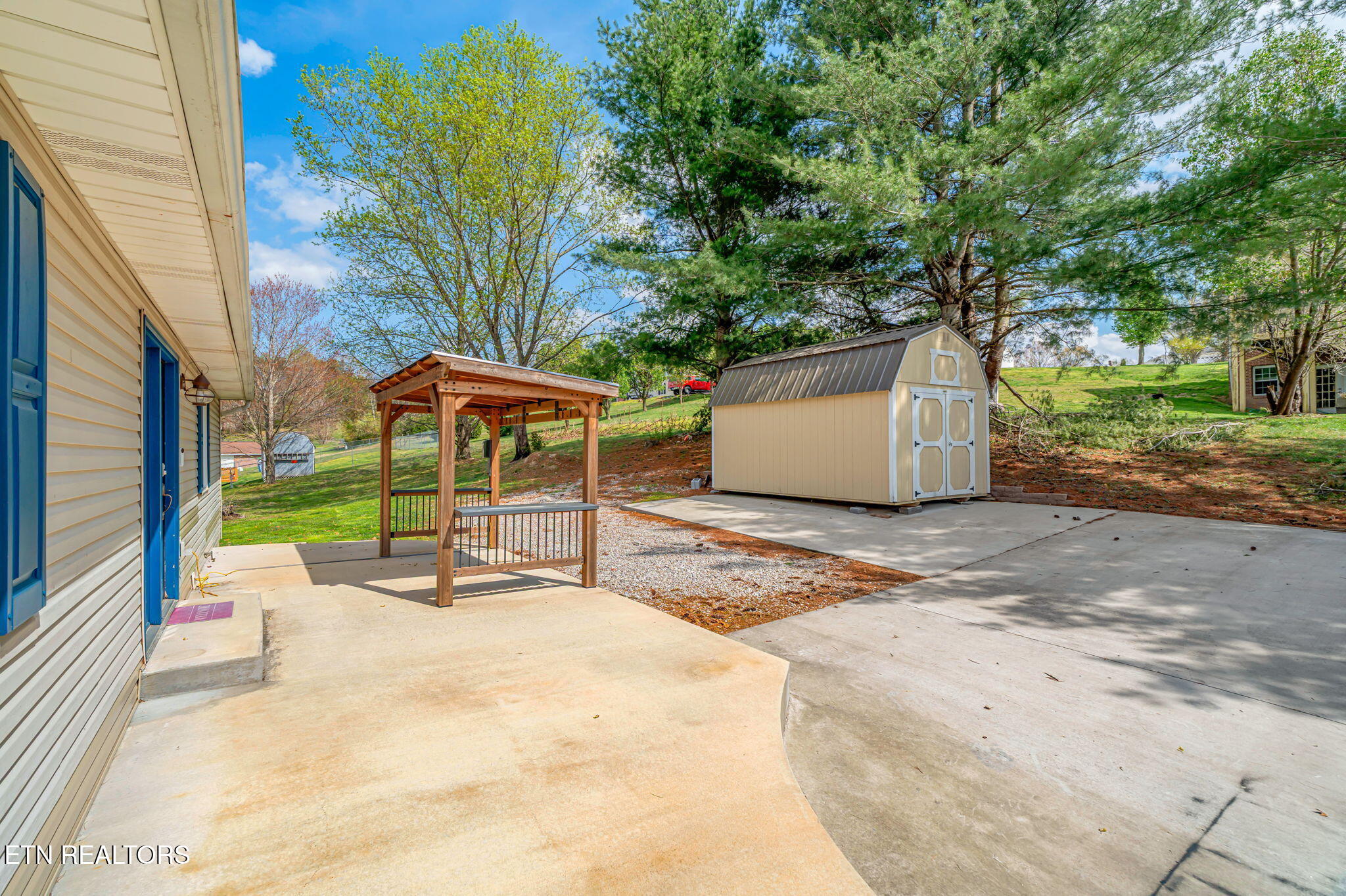 124 Abby Lane Jacksboro TN 37757