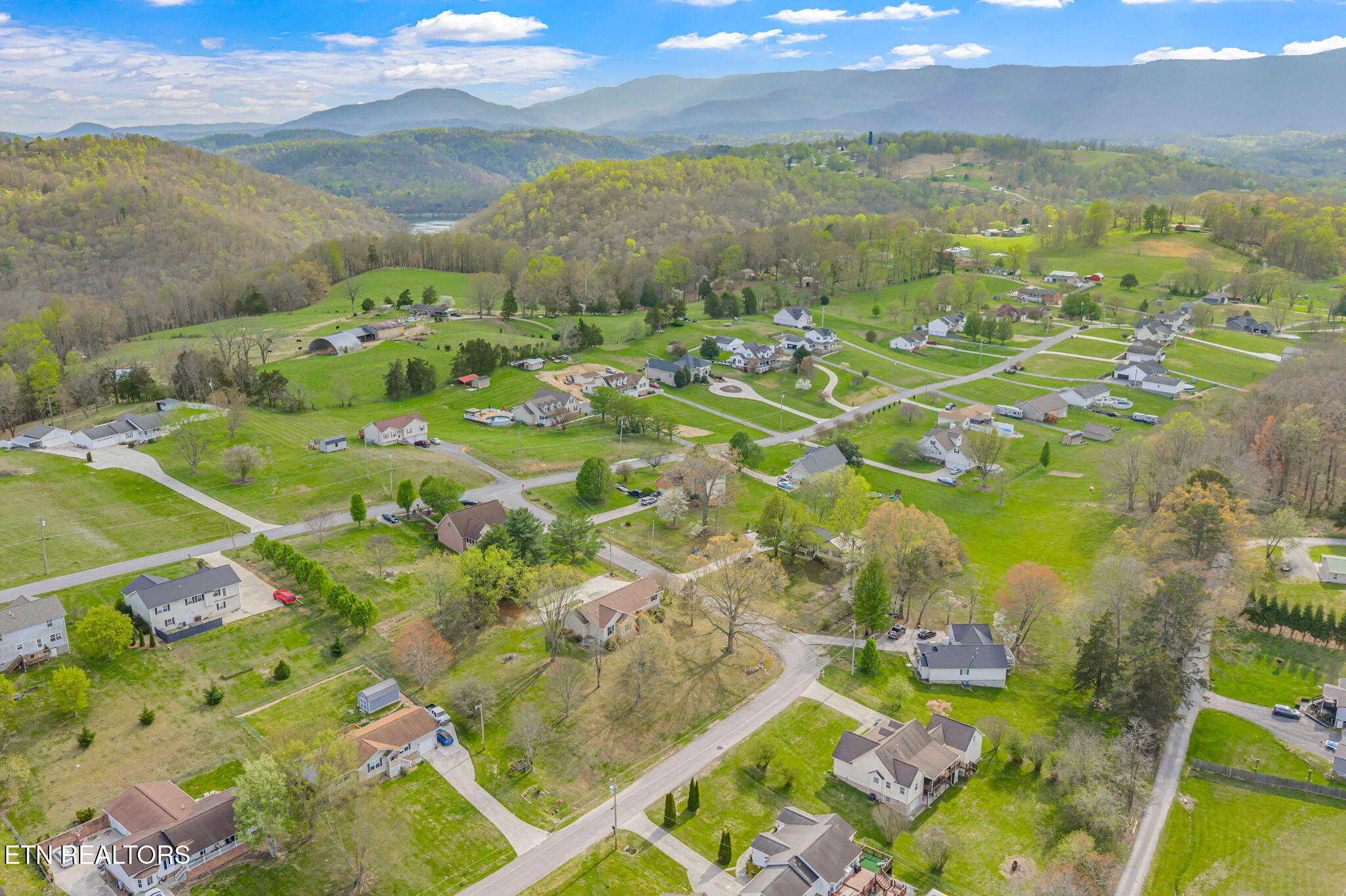 124 Abby Lane Jacksboro TN 37757