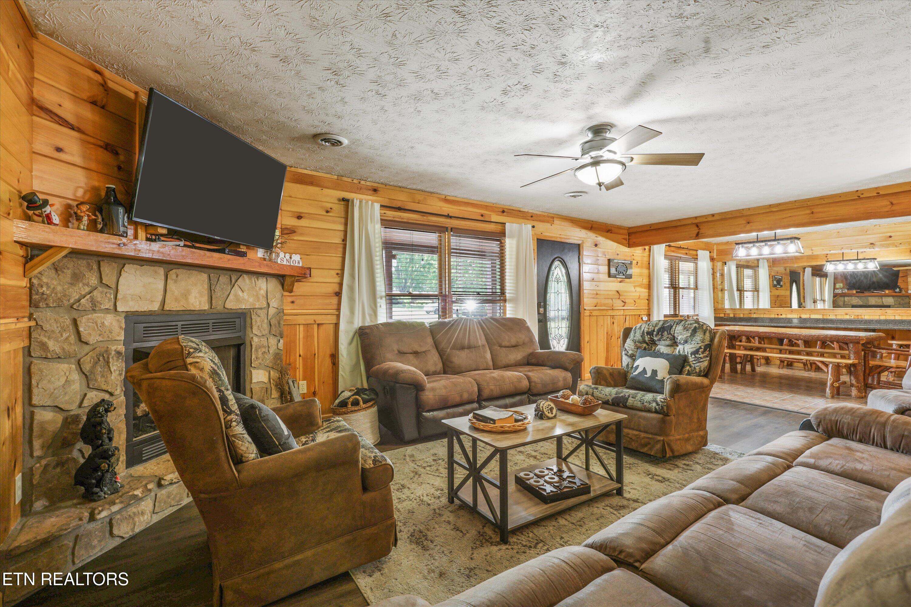 2834 Florence Drive Pigeon Forge TN 37863