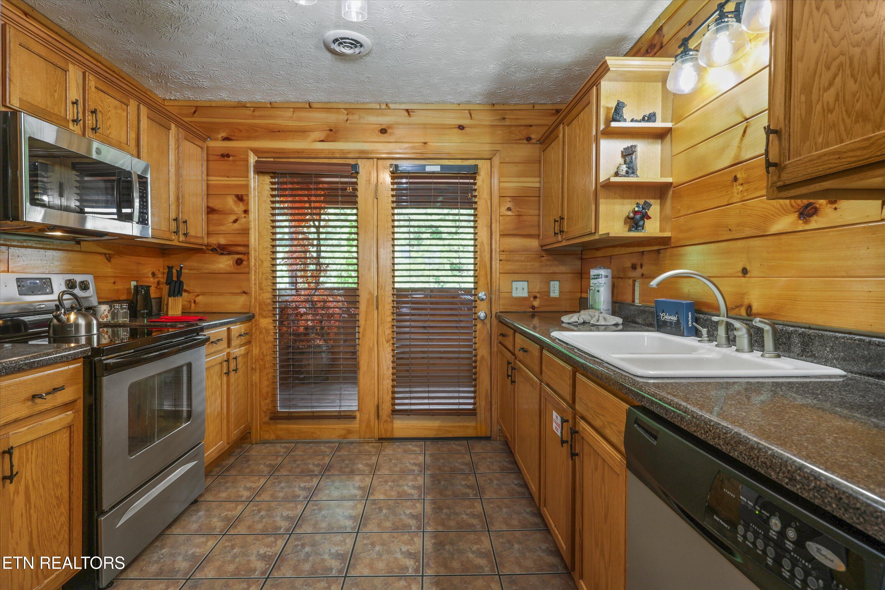 2834 Florence Drive Pigeon Forge TN 37863