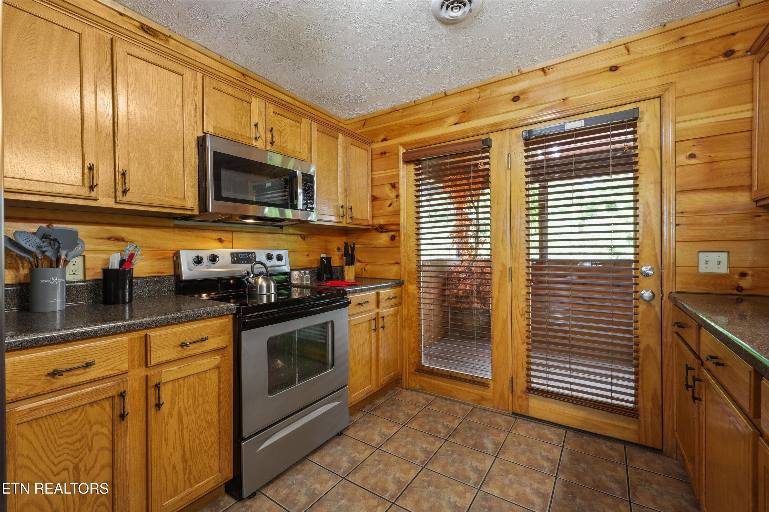 2834 Florence Drive Pigeon Forge TN 37863