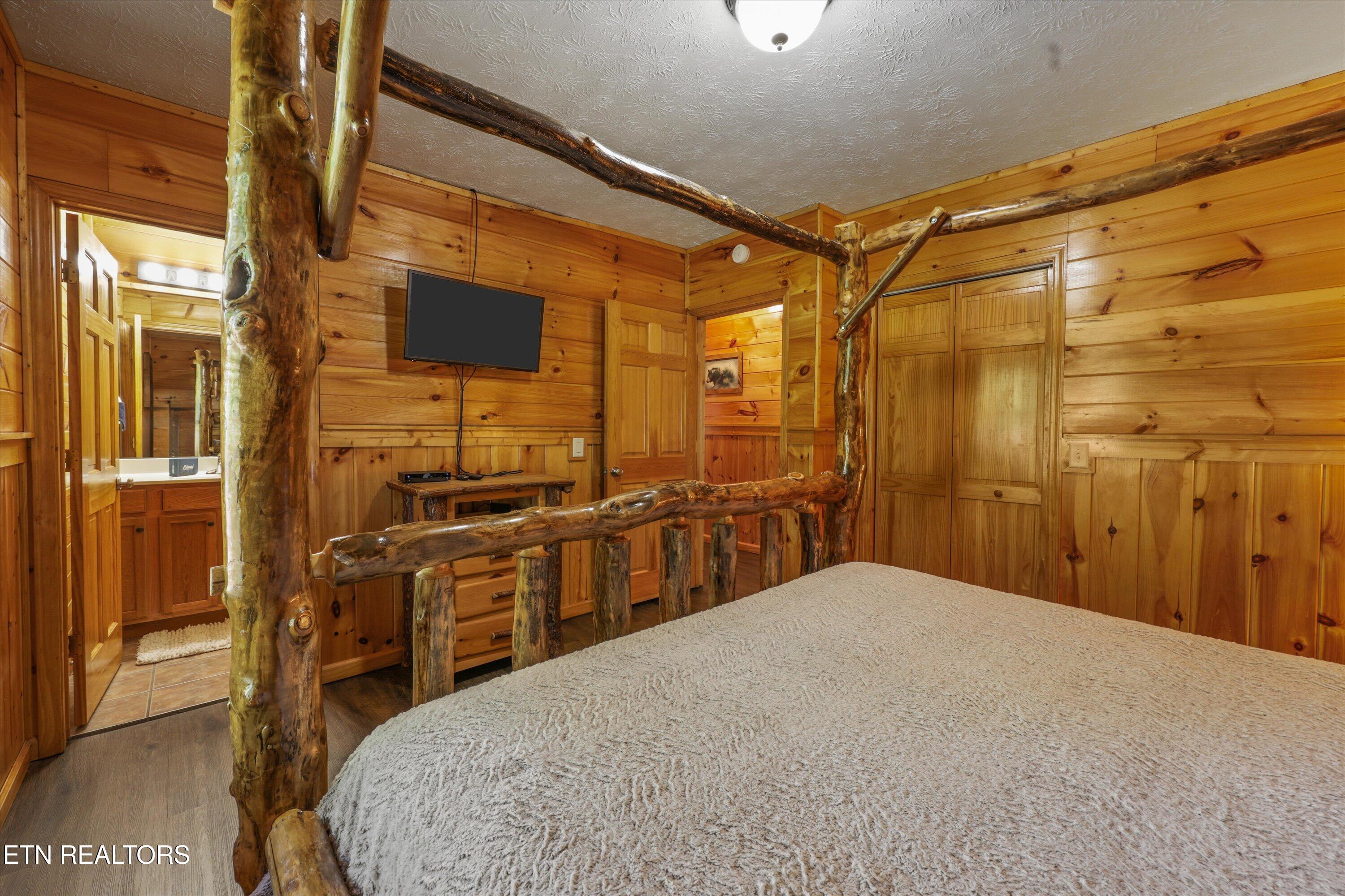 2834 Florence Drive Pigeon Forge TN 37863