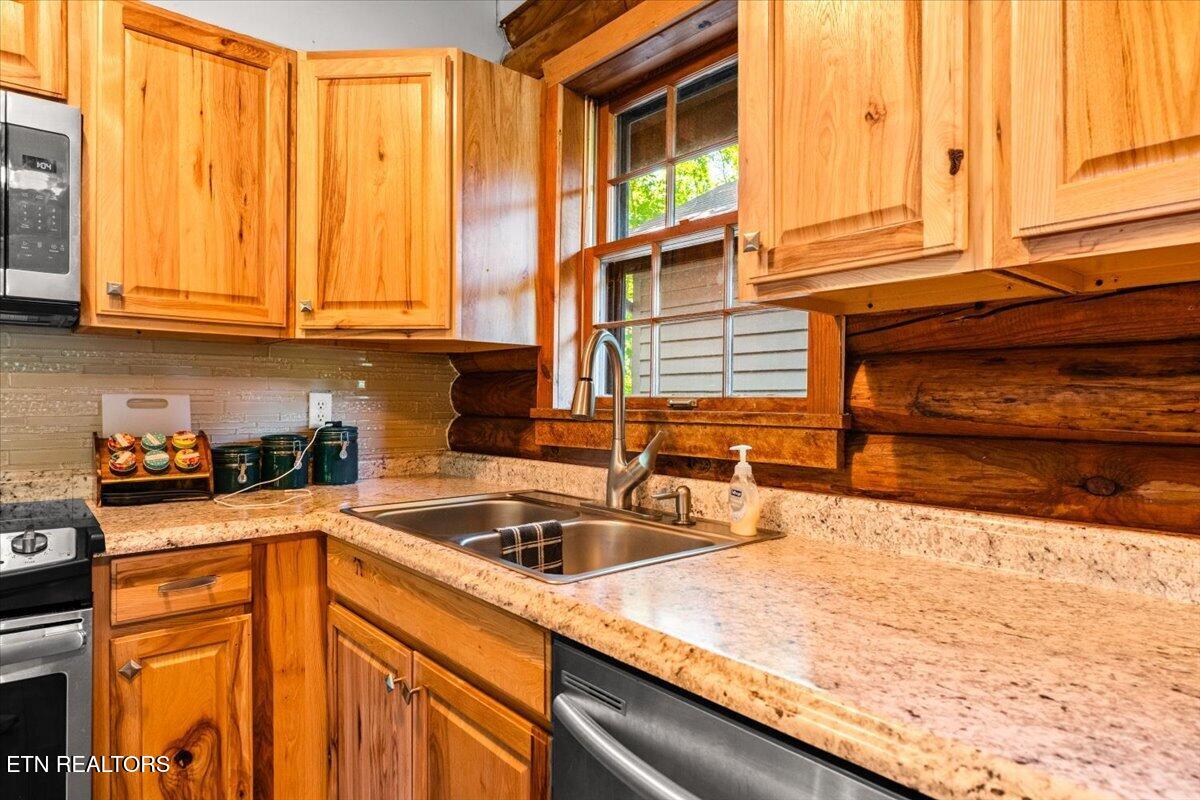186 Indian Creek Road Jacksboro TN 37757