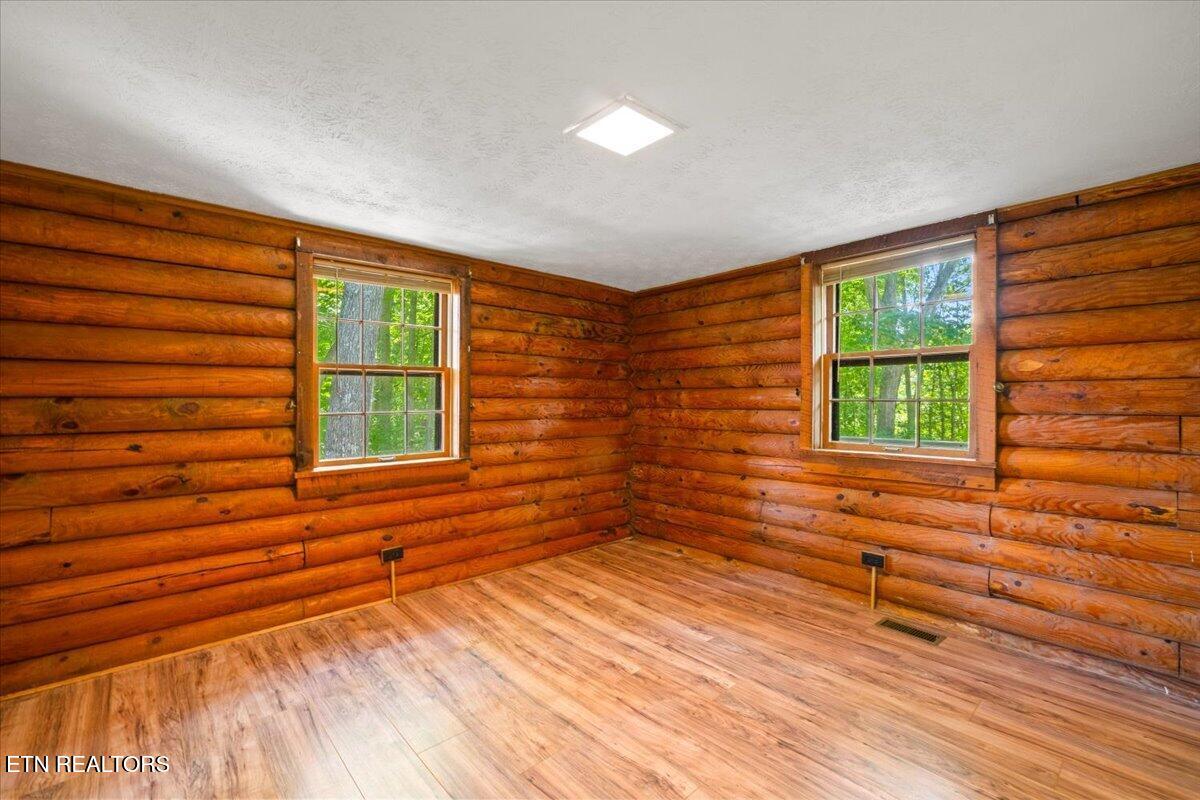 186 Indian Creek Road Jacksboro TN 37757