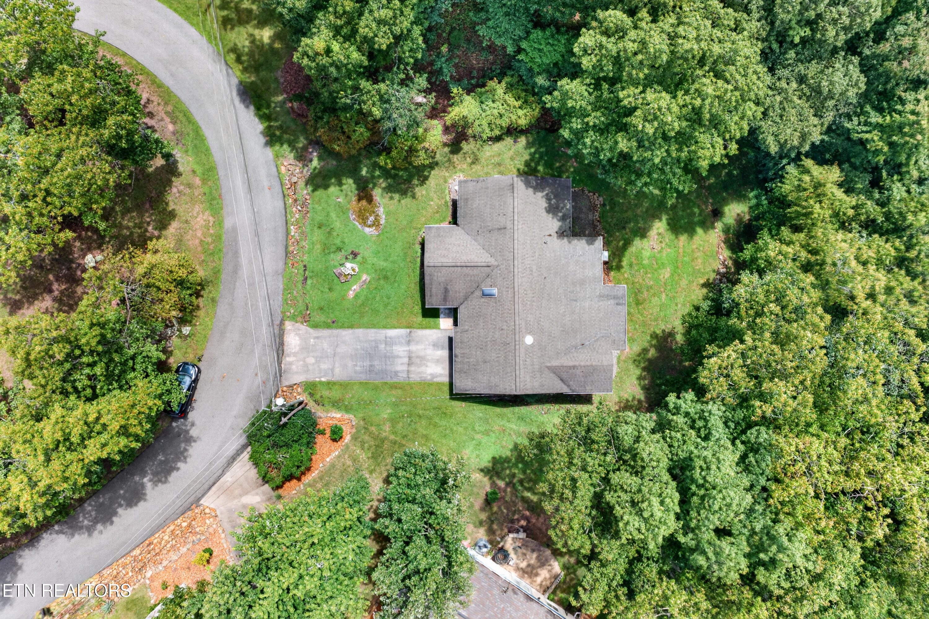 36 Druid Circle Crossville TN 38558