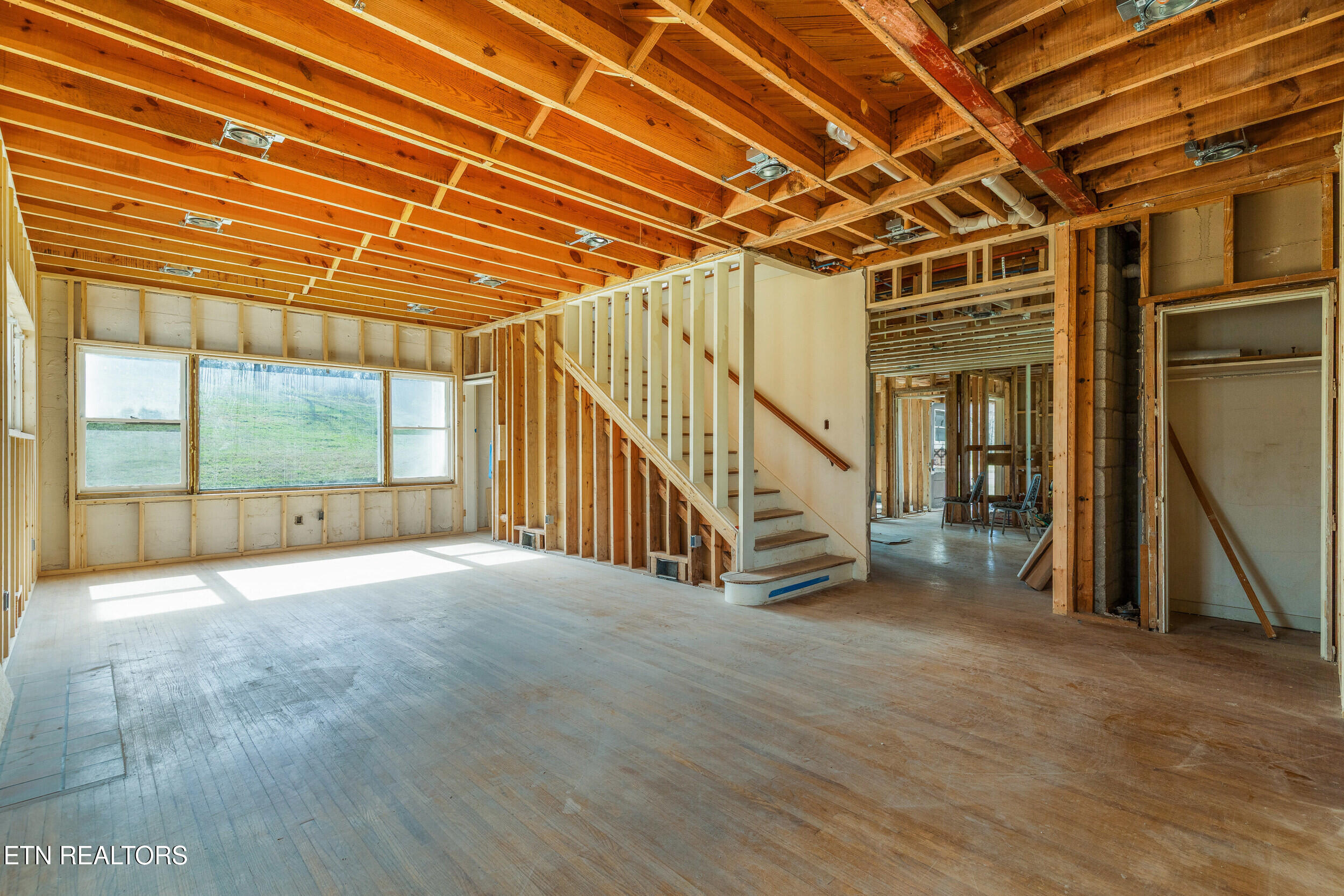 16408 U.s. 11 E Lenoir City TN 37772