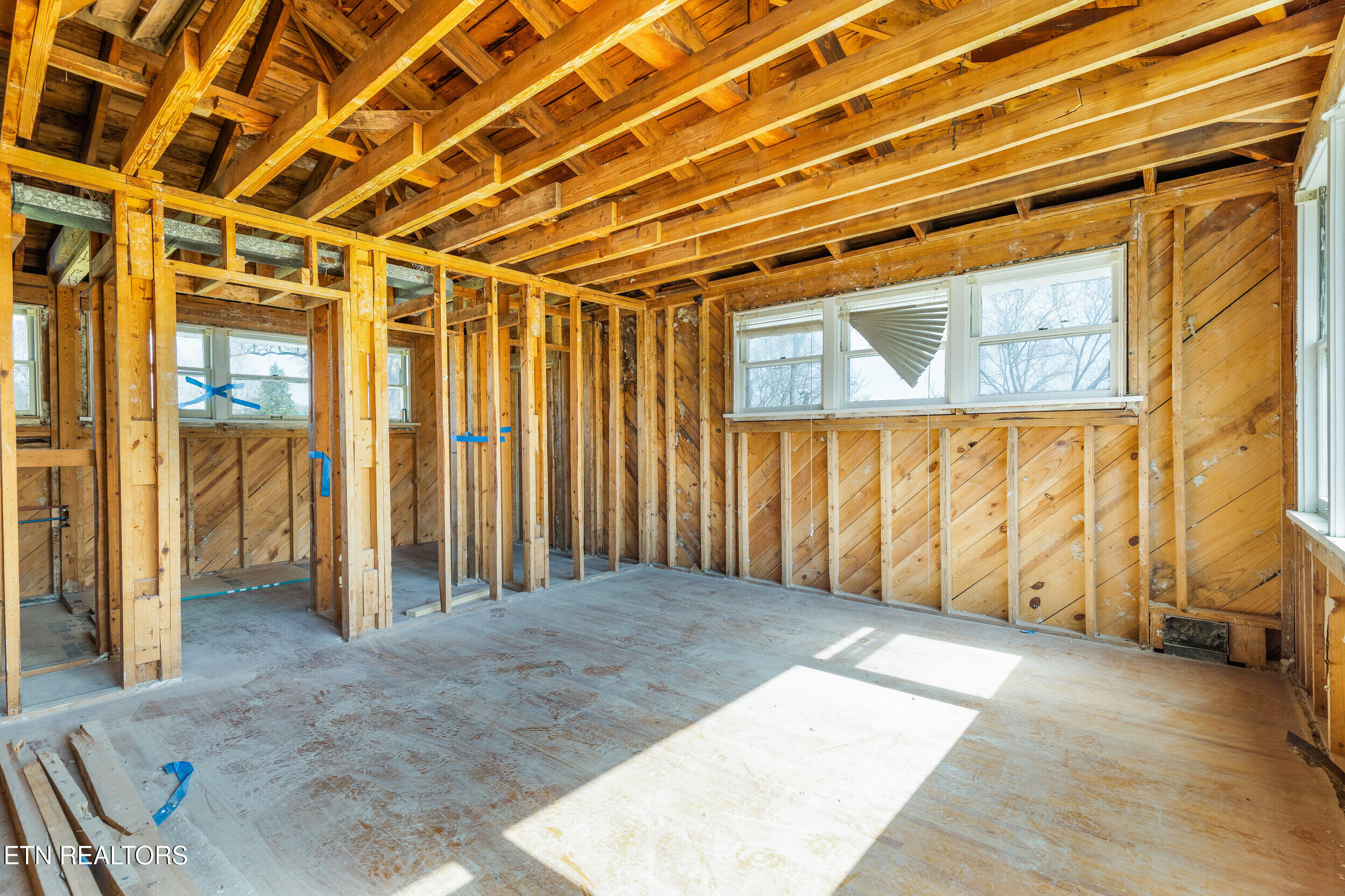 16408 U.s. 11 E Lenoir City TN 37772