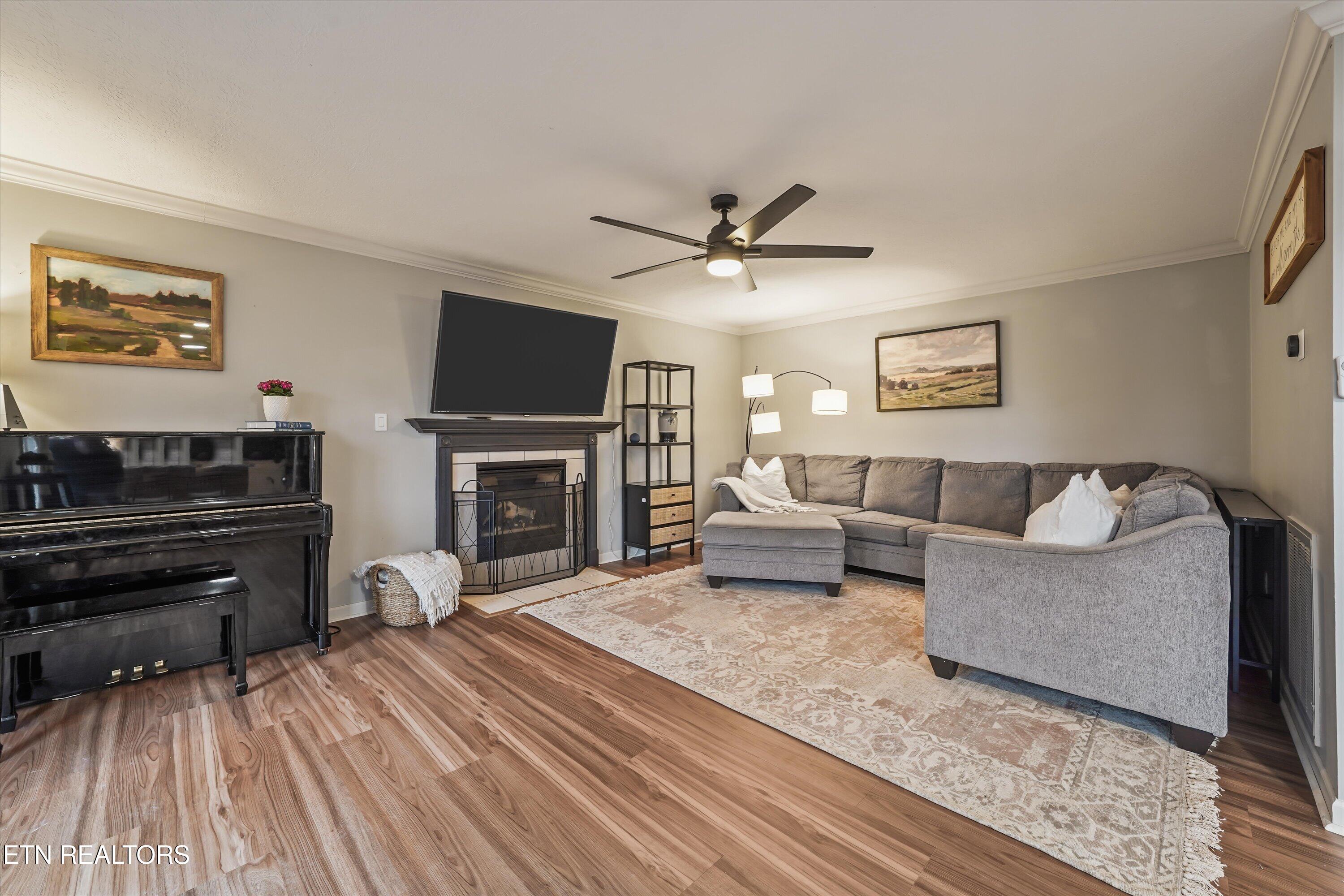 1713 Scenic Valley Lane Knoxville TN 37922