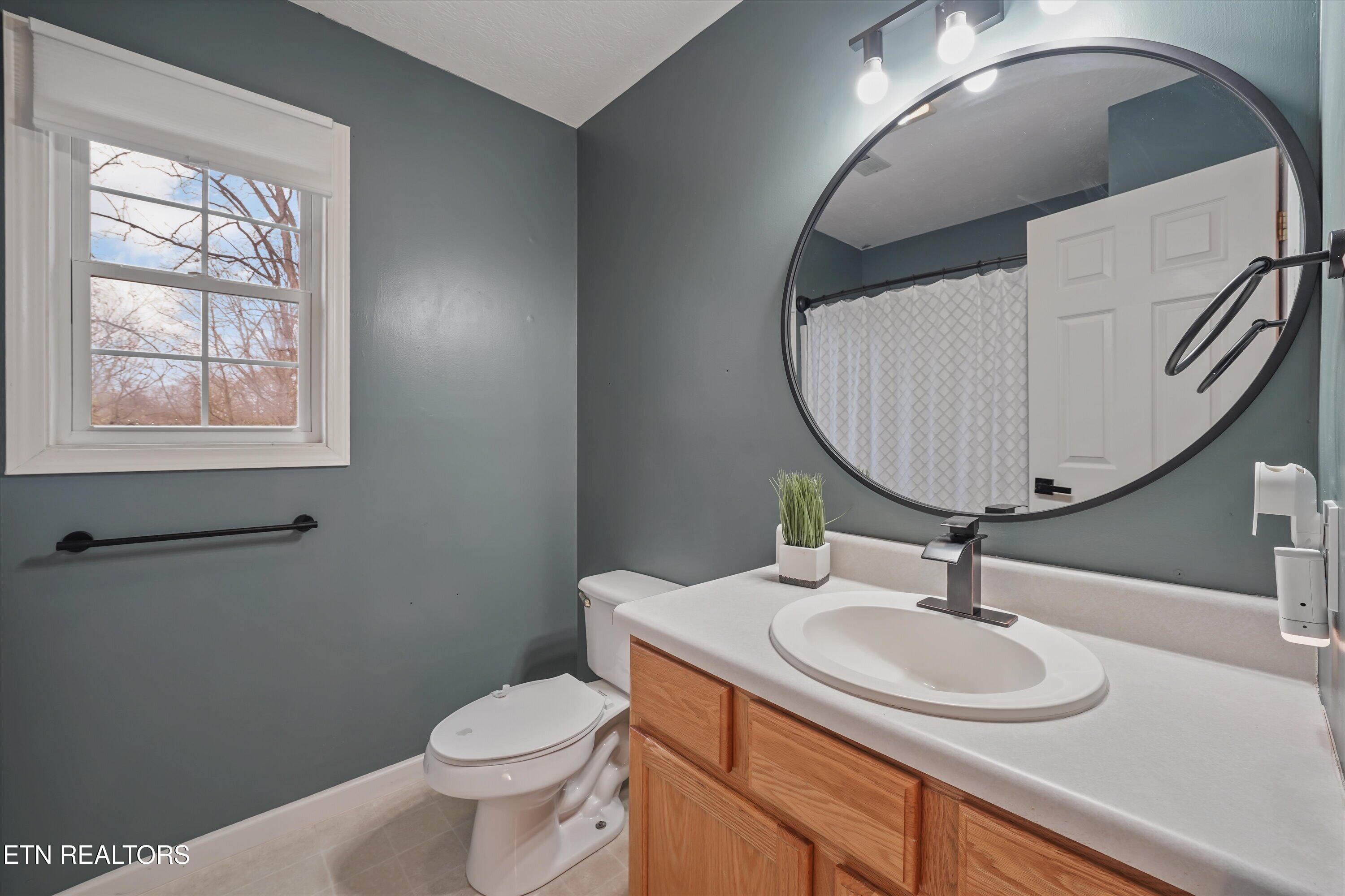1713 Scenic Valley Lane Knoxville TN 37922