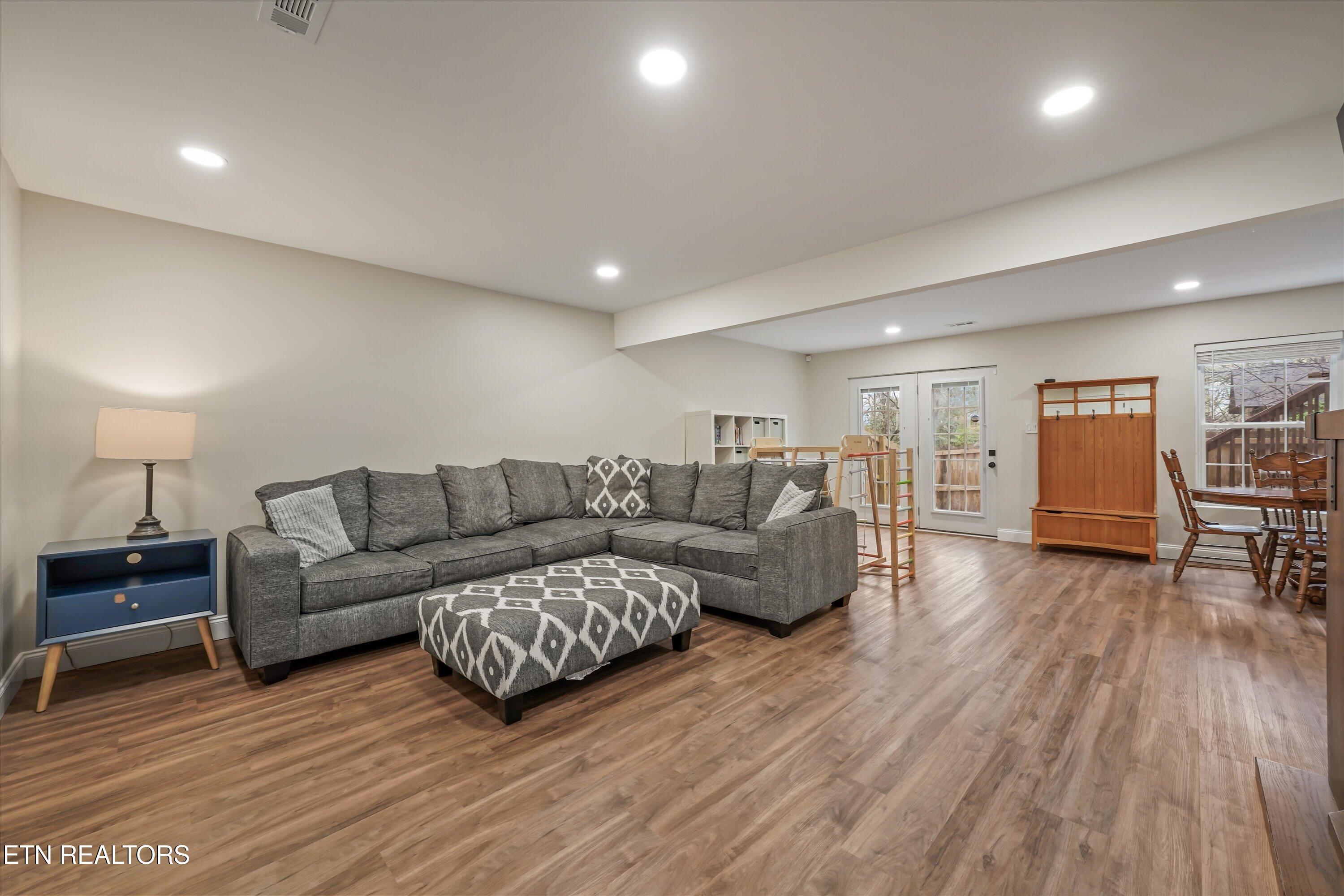 1713 Scenic Valley Lane Knoxville TN 37922